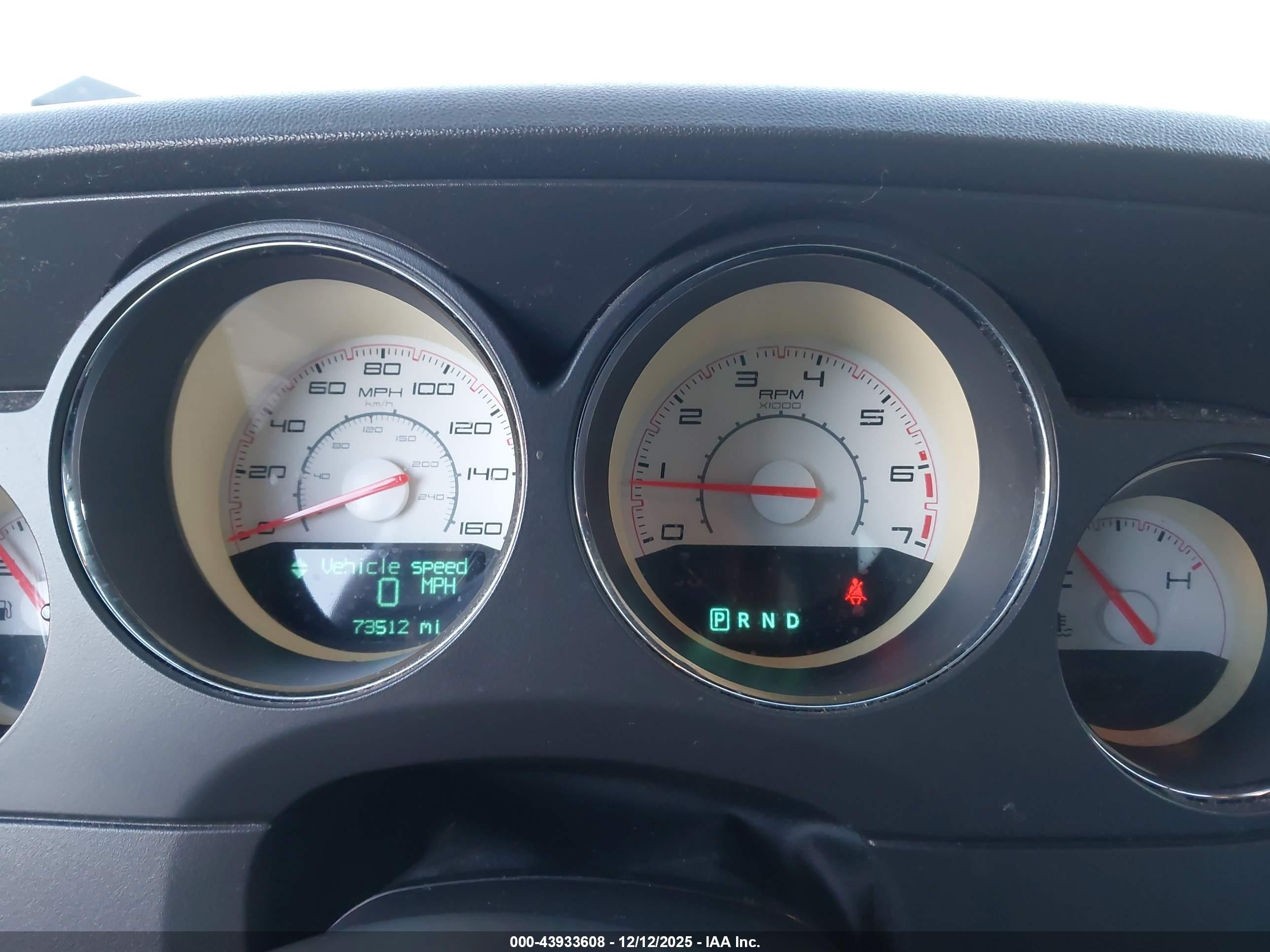 DODGE CHALLENGER image 7