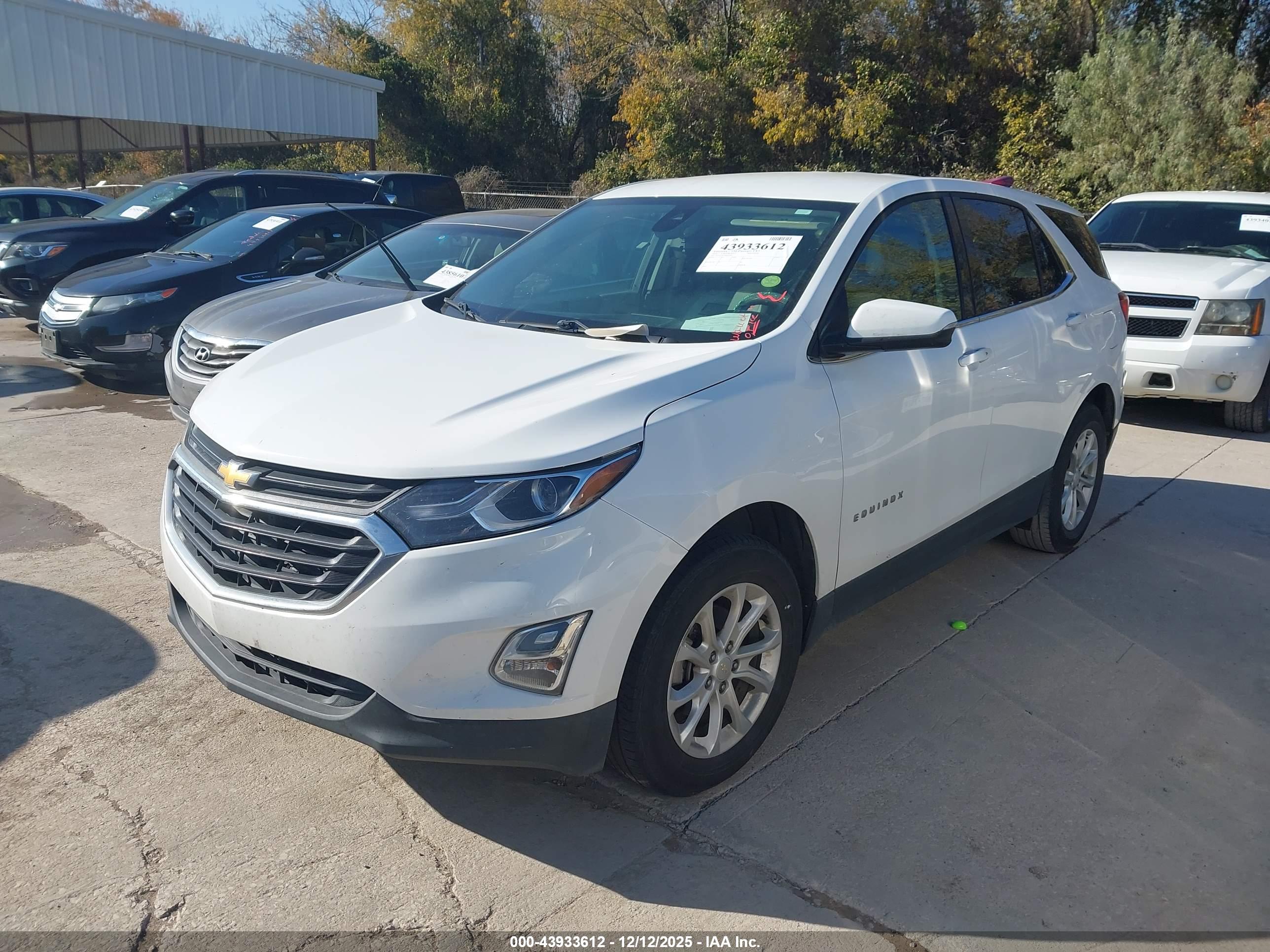 CHEVROLET EQUINOX image 2