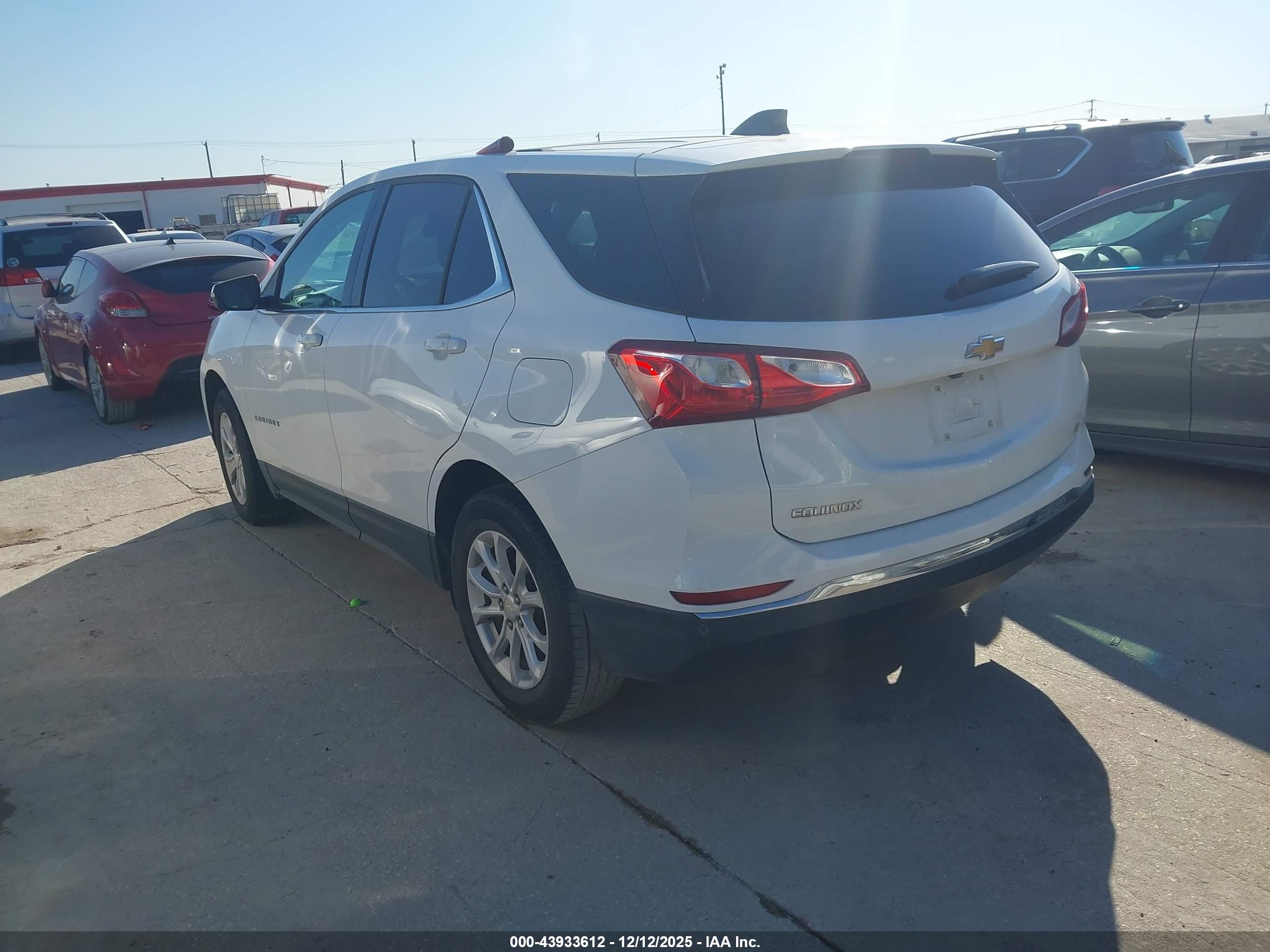 CHEVROLET EQUINOX image 3