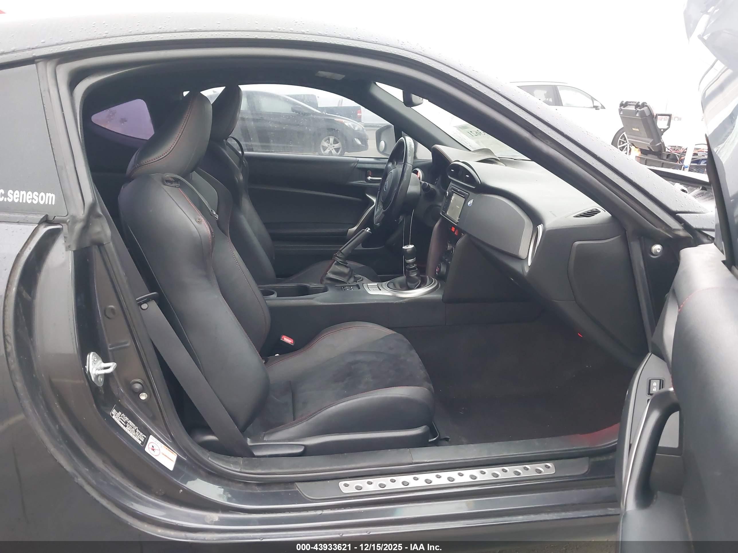 SUBARU BRZ image 5