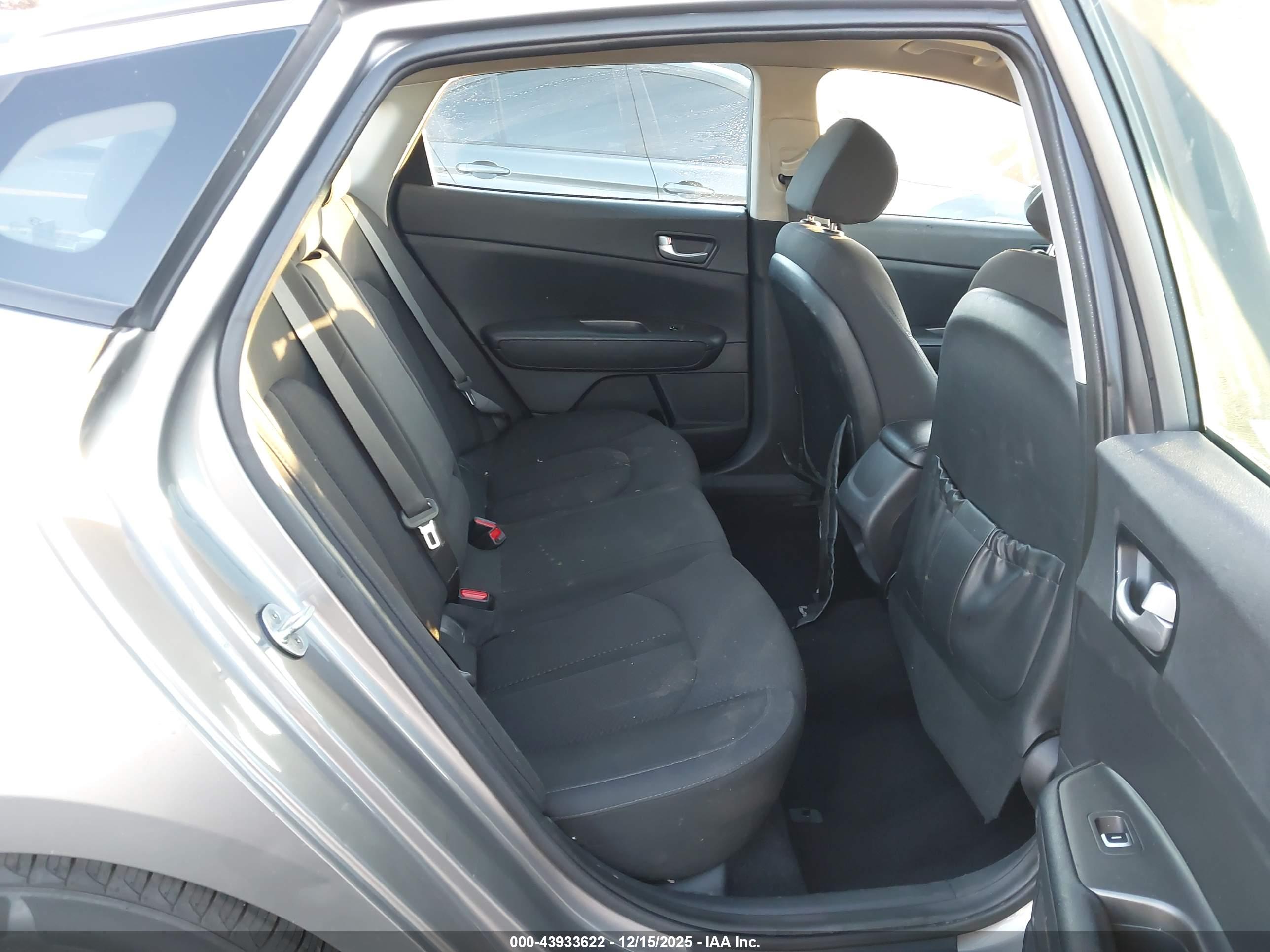 KIA OPTIMA image 8