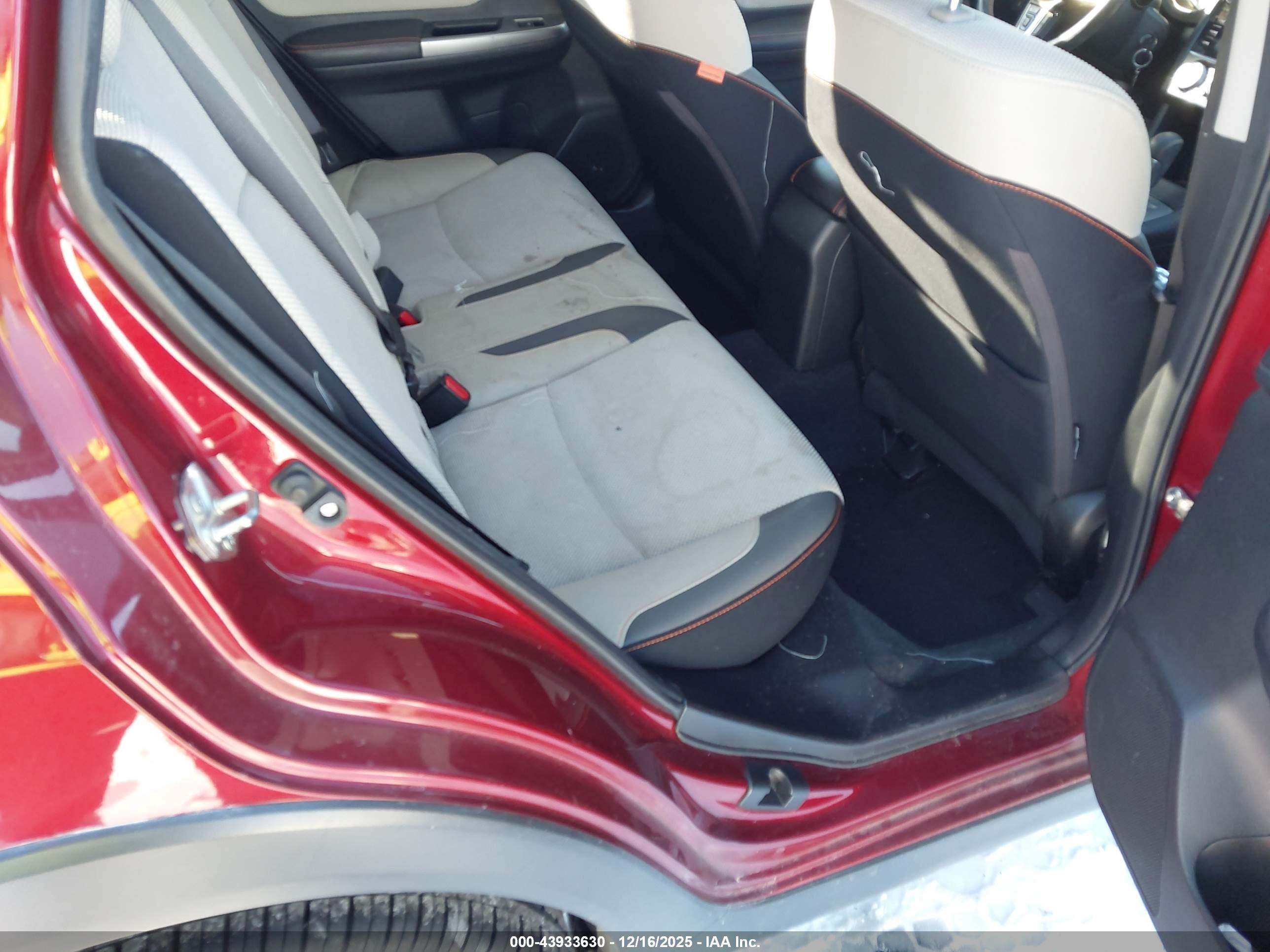 SUBARU CROSSTREK image 8