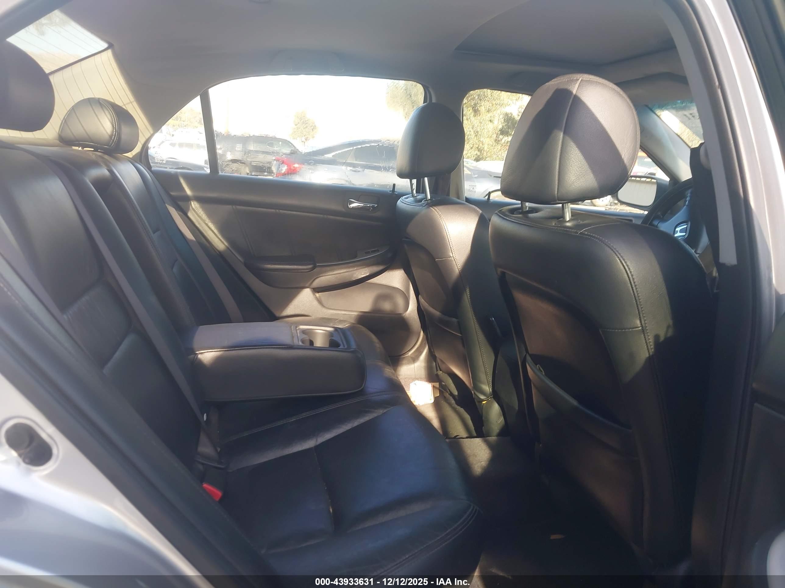 HONDA ACCORD image 8