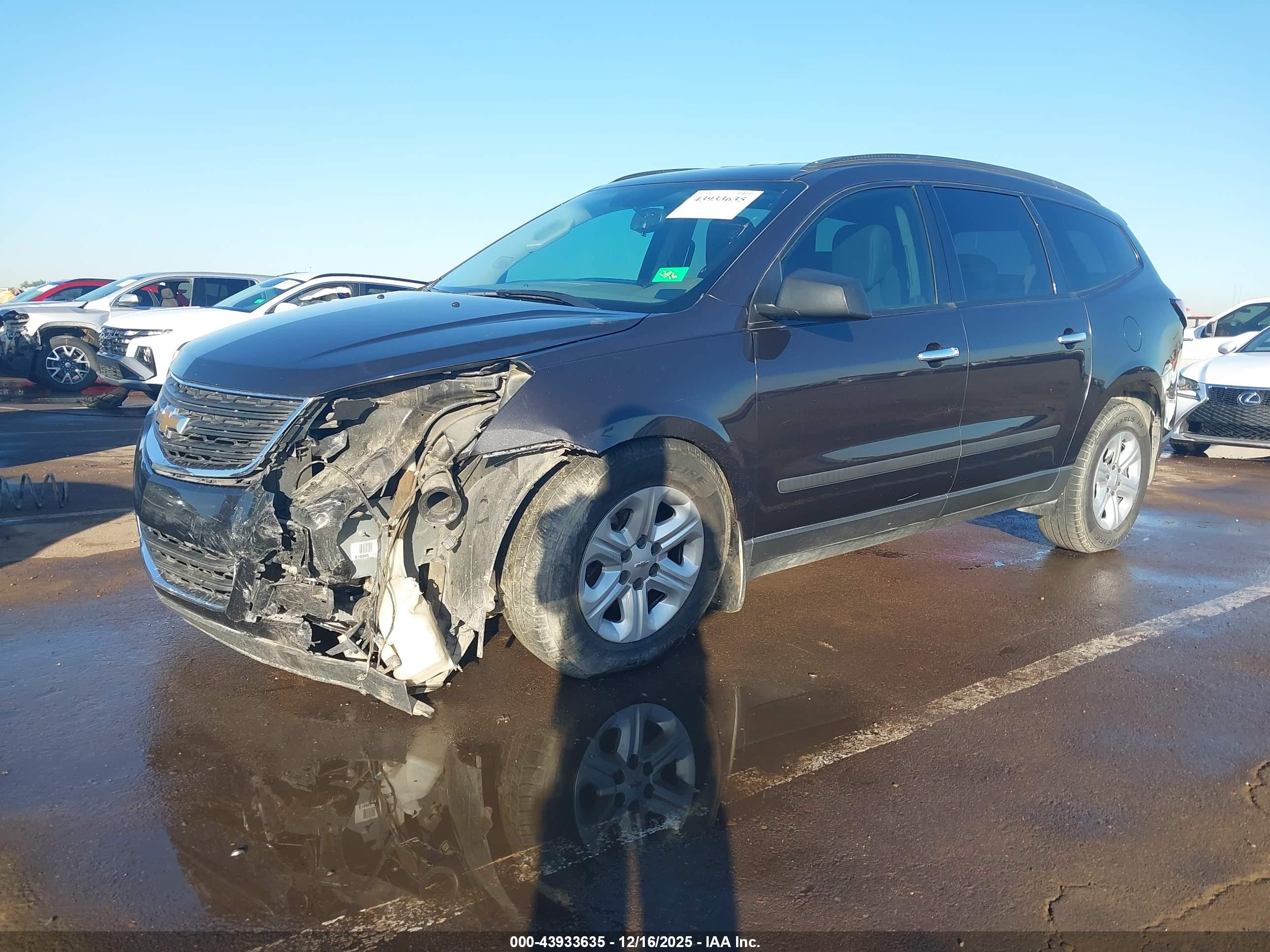 CHEVROLET TRAVERSE image 6