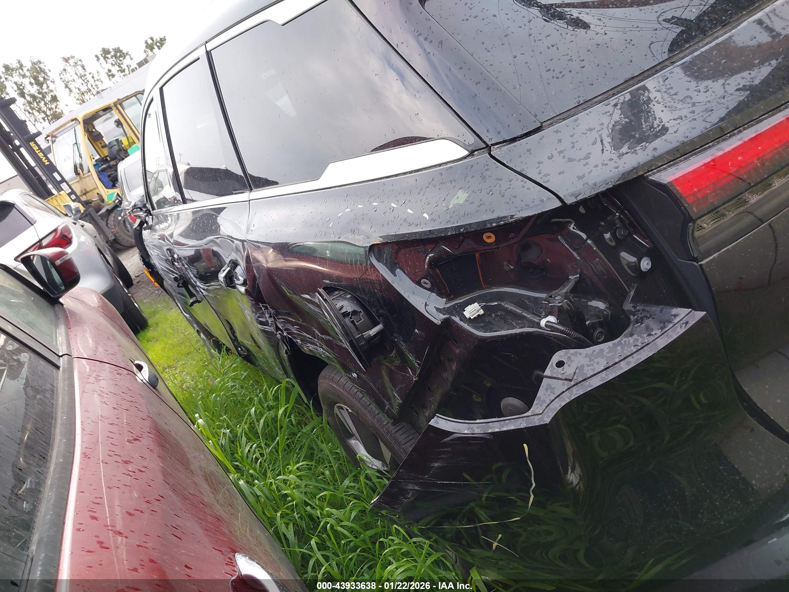 INFINITI QX60 image 3