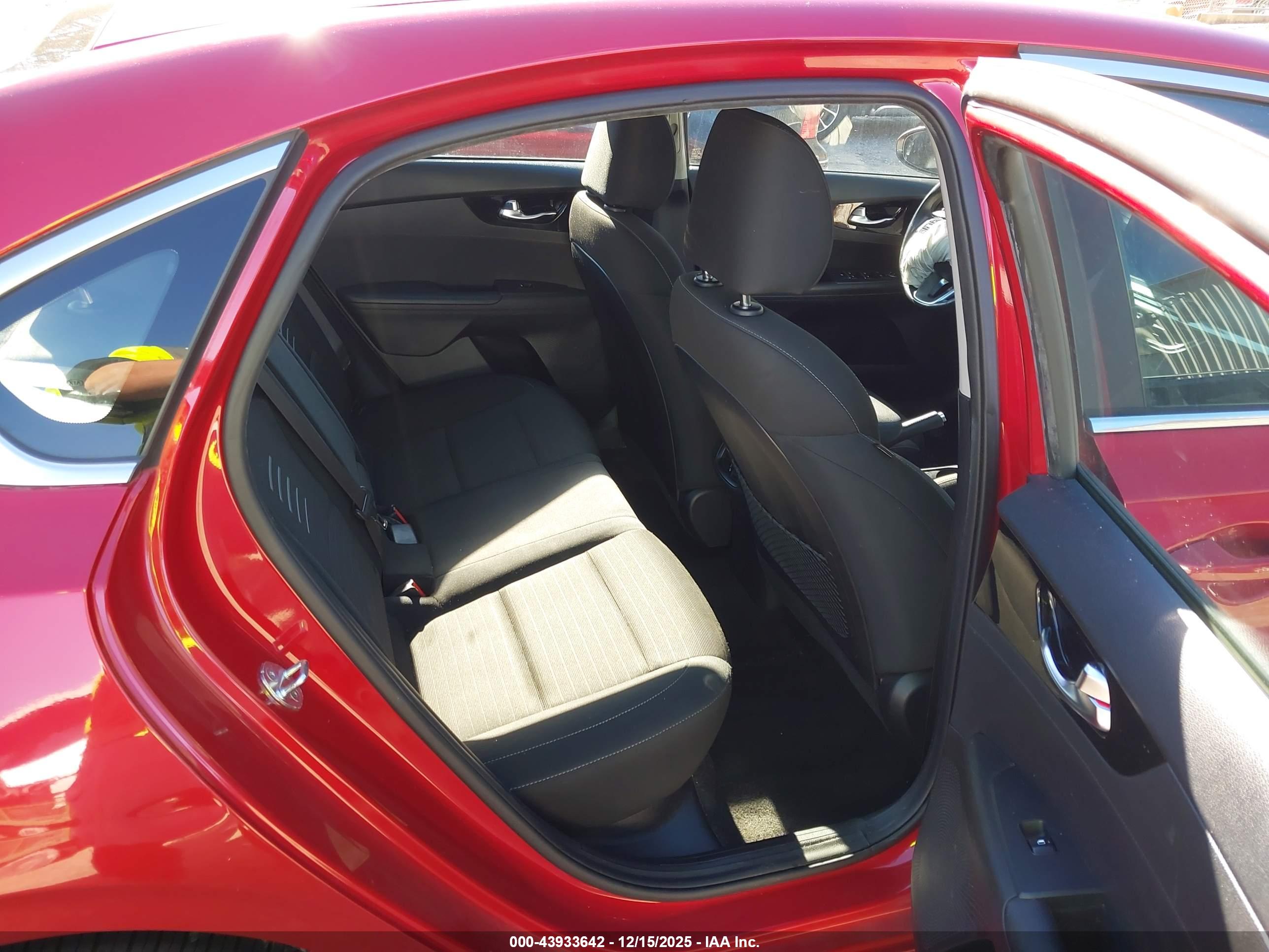 KIA FORTE image 8