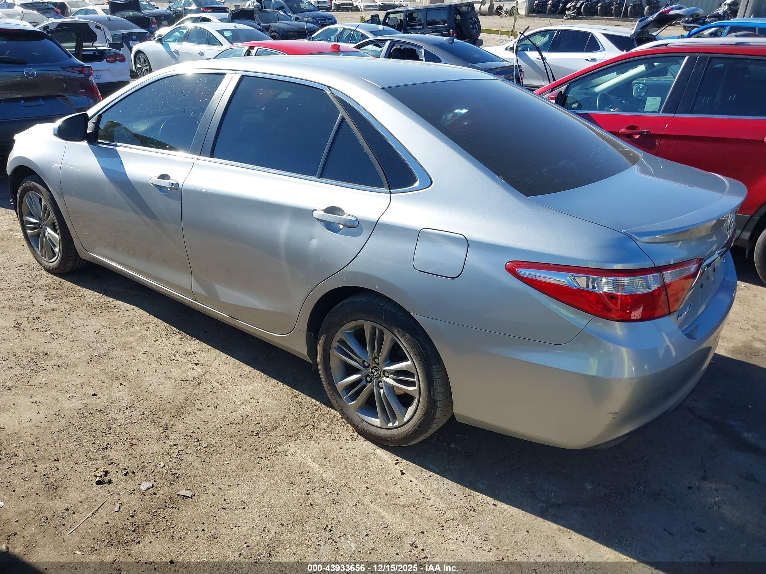 TOYOTA CAMRY image 3