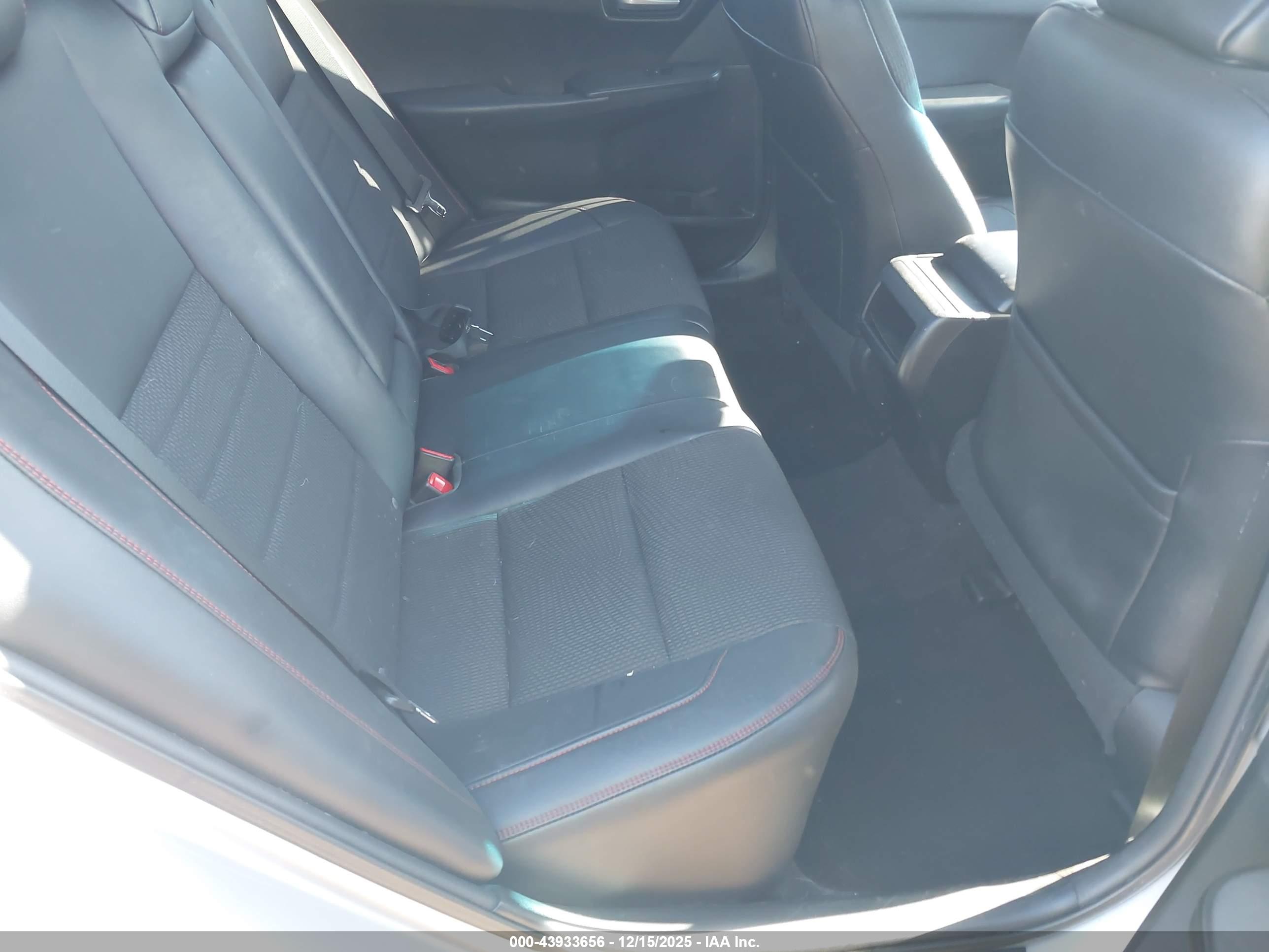 TOYOTA CAMRY image 8