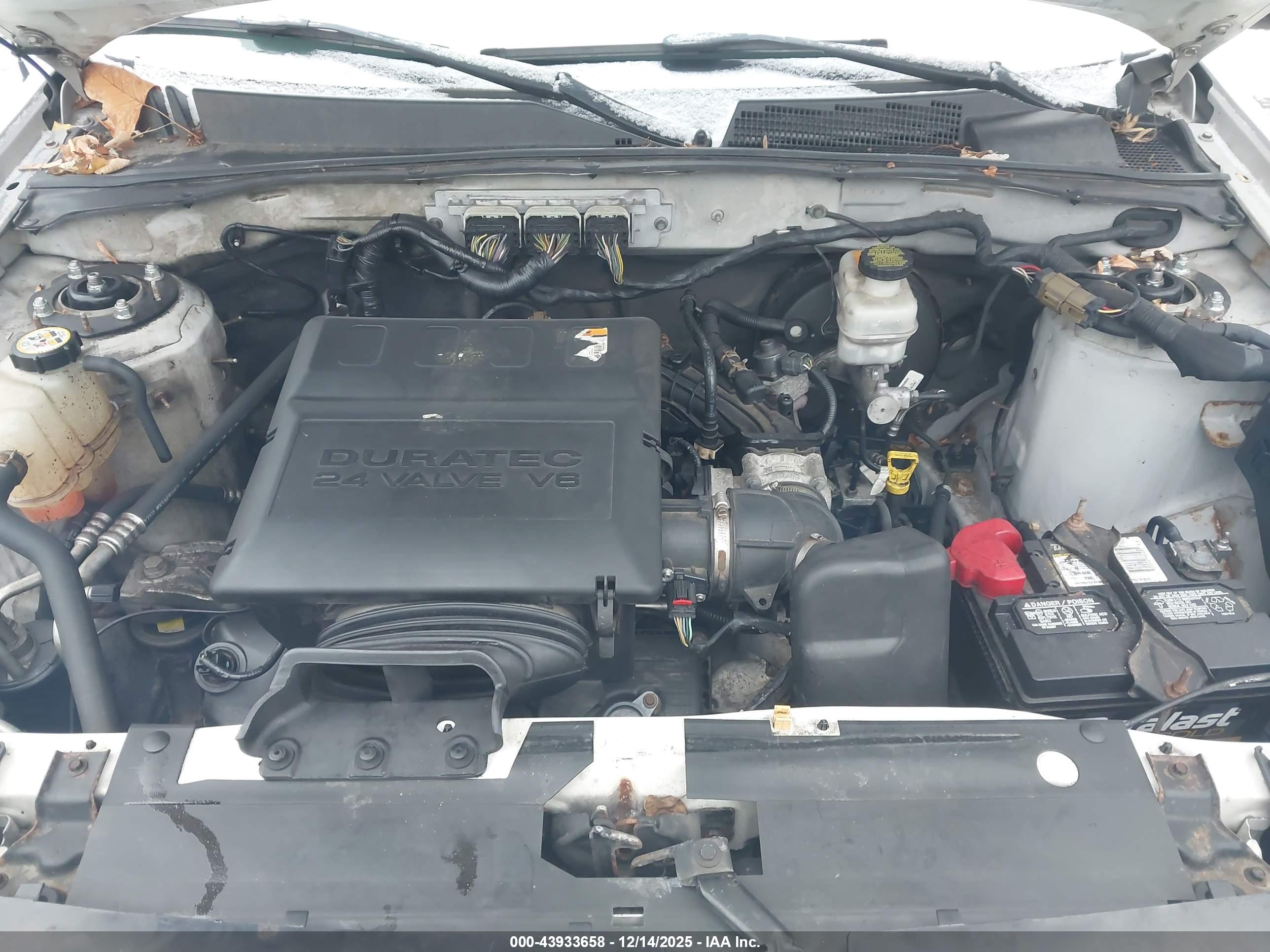 FORD ESCAPE image 10
