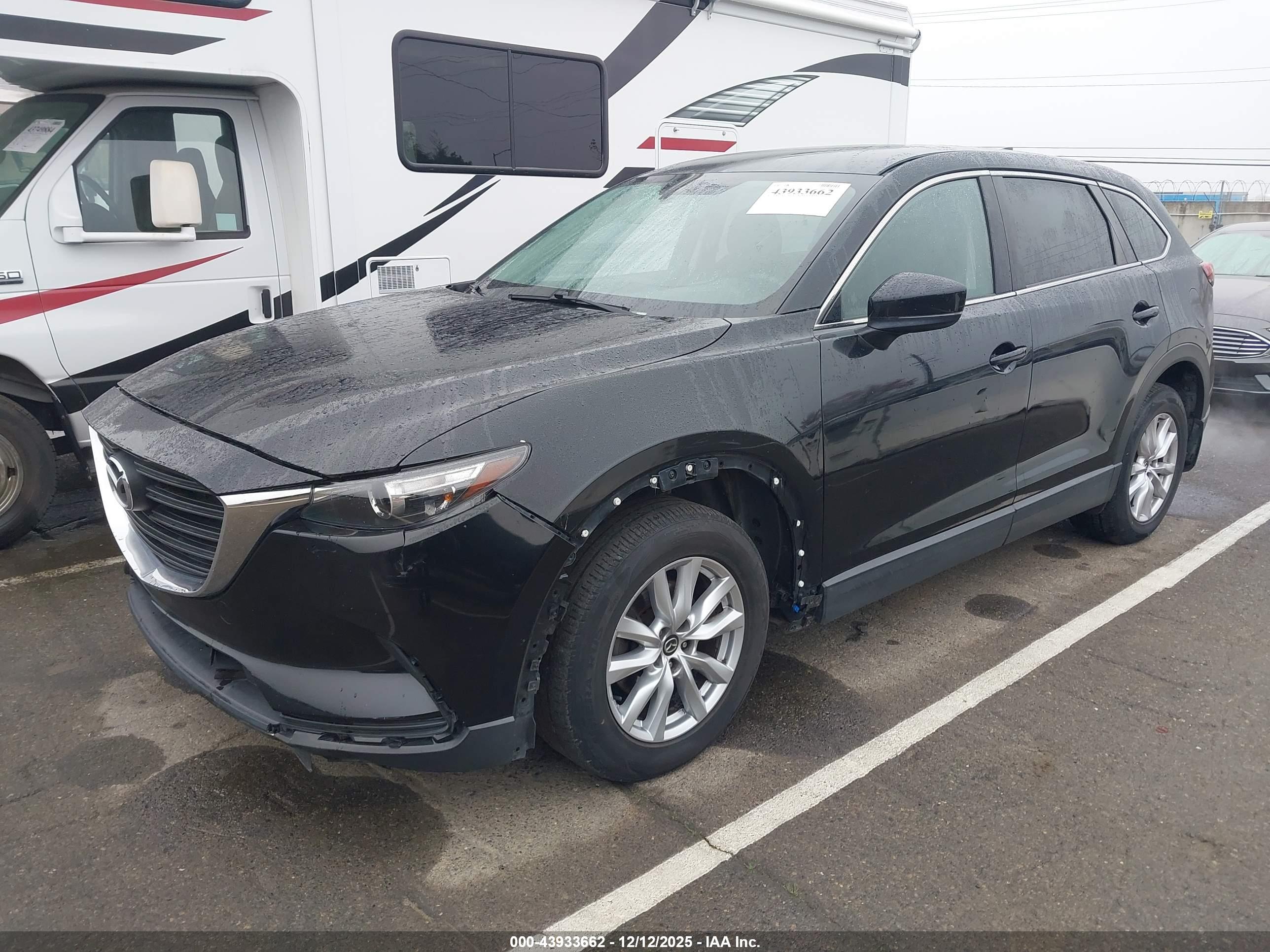 MAZDA CX-9 image 2