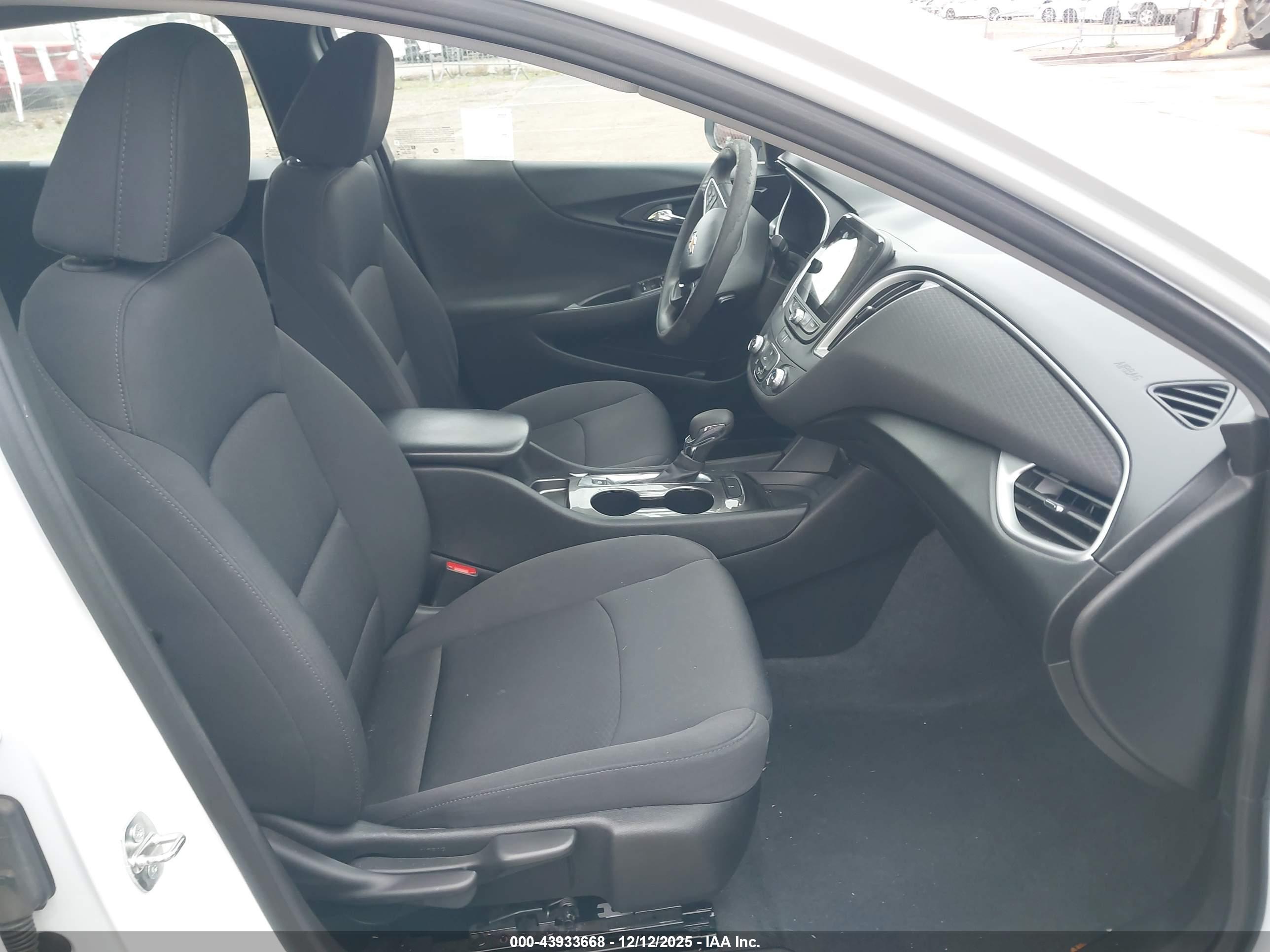 CHEVROLET MALIBU image 5