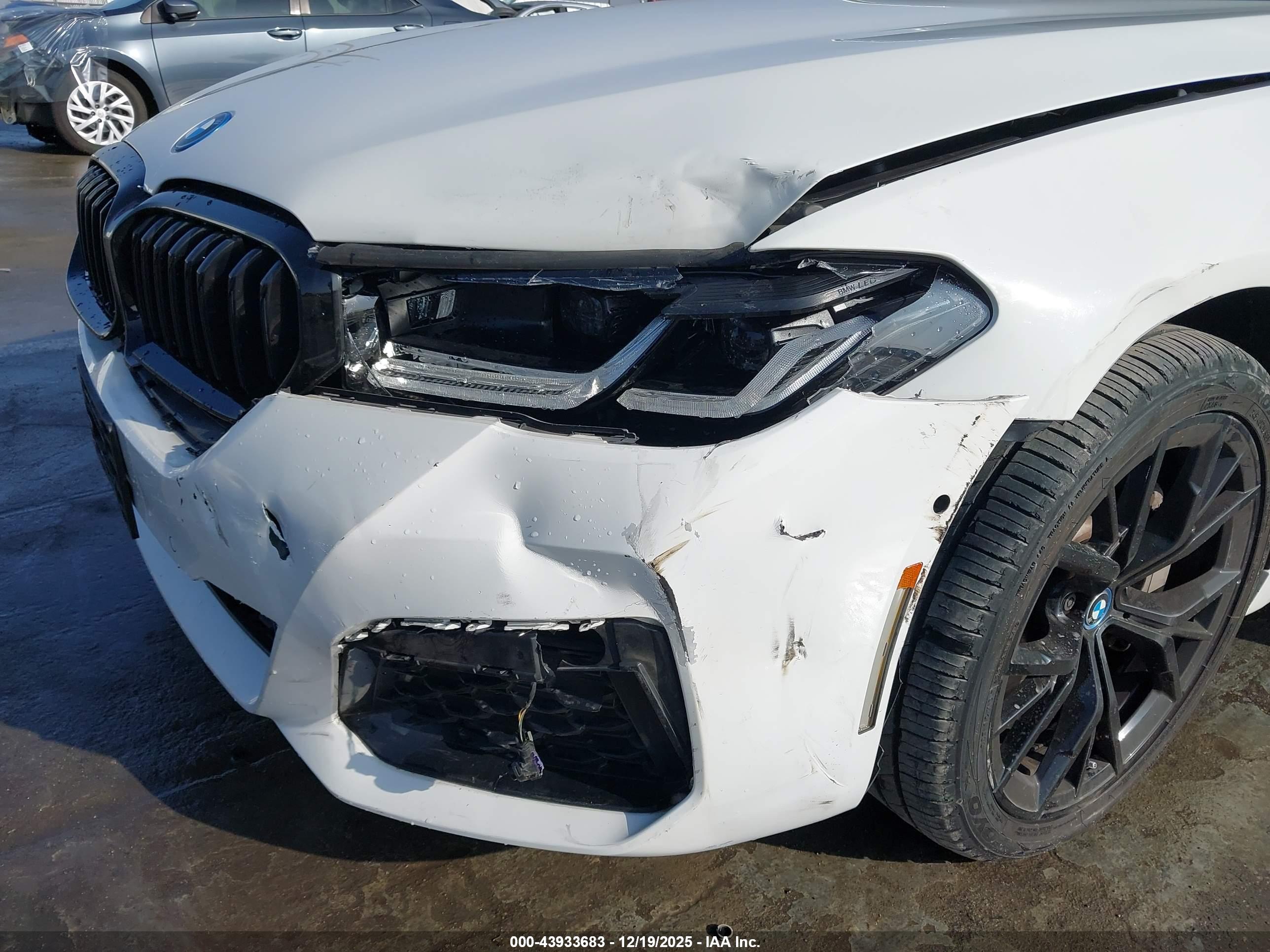 BMW 530E image 6