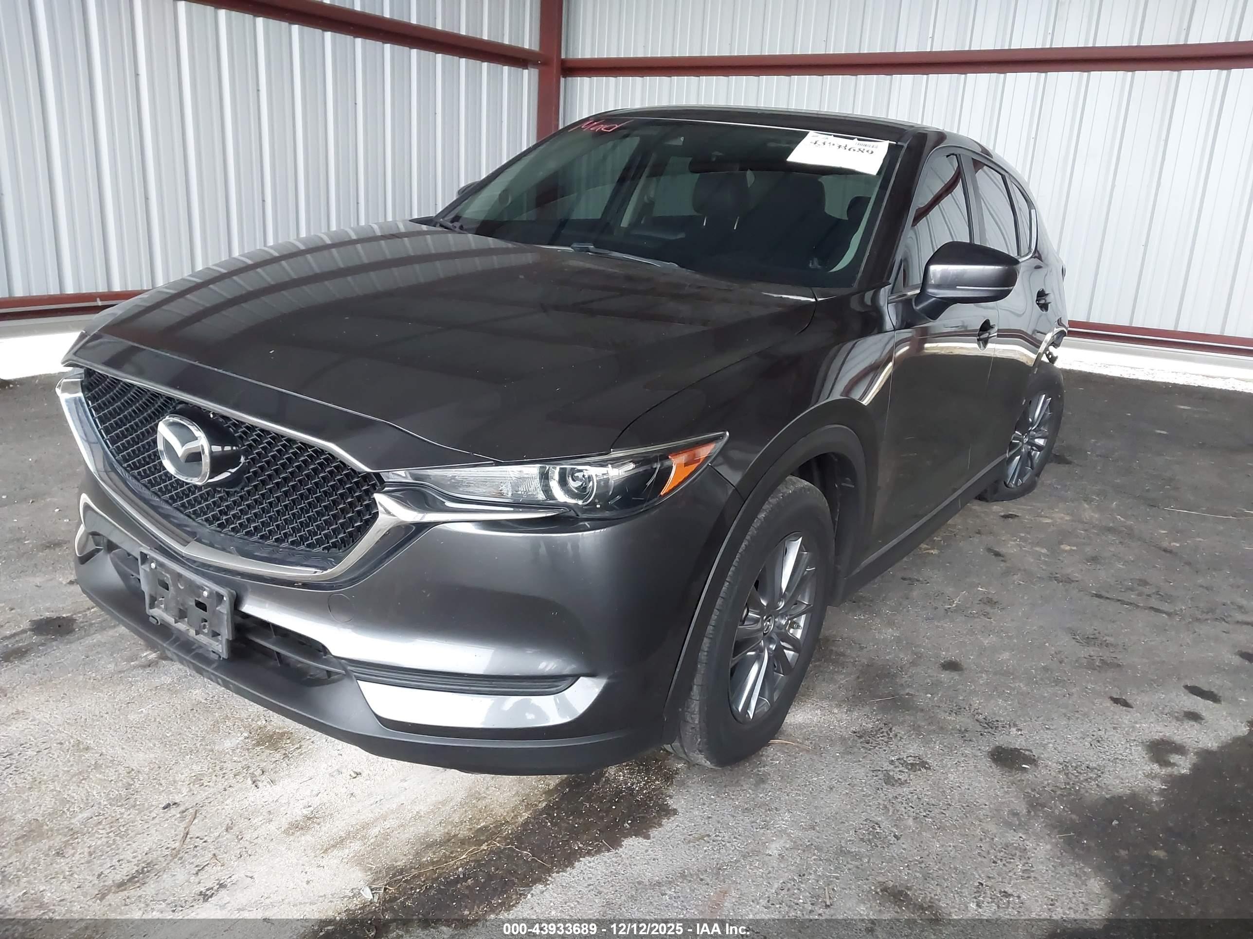 MAZDA CX-5 image 2