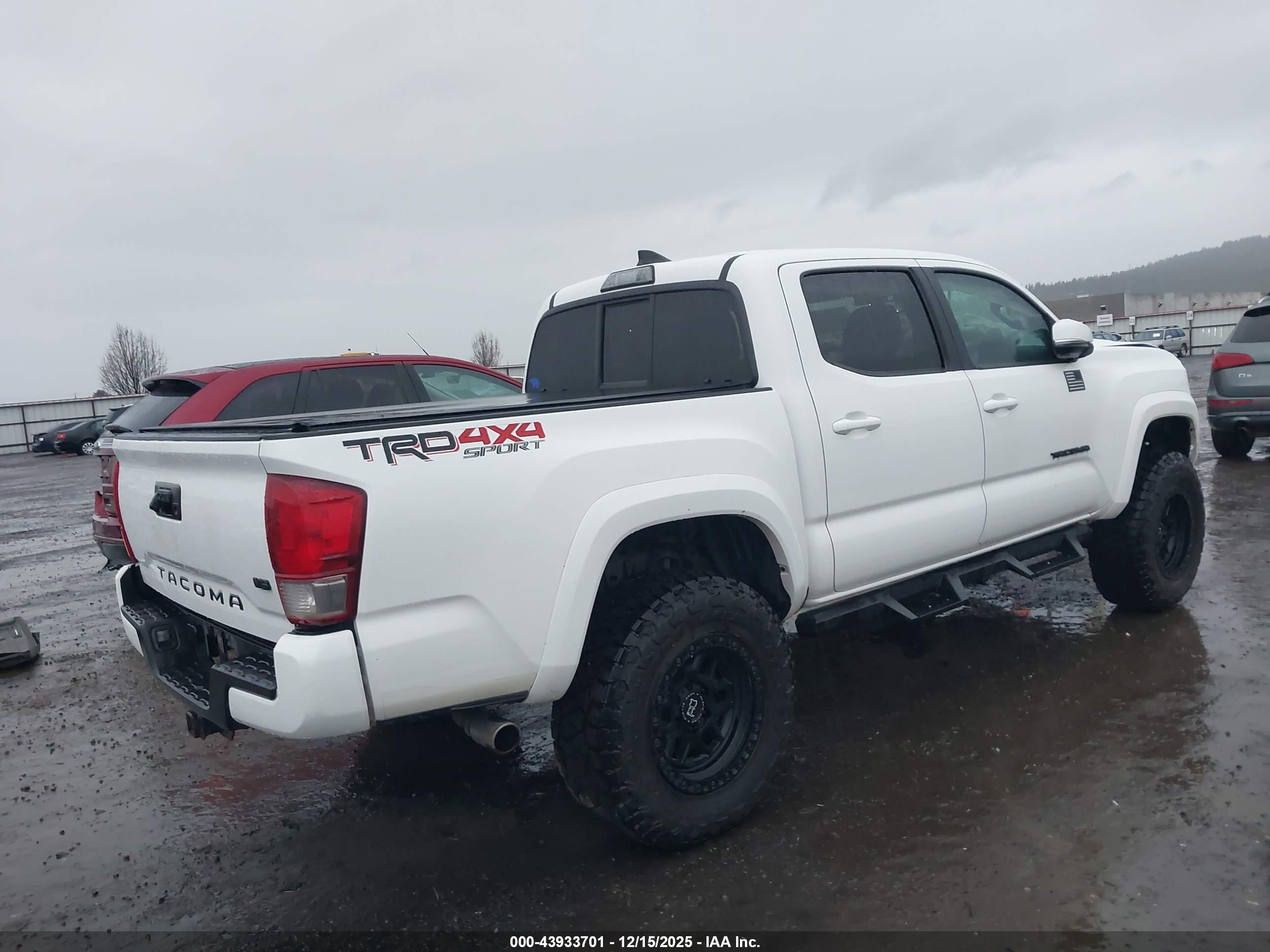TOYOTA TACOMA image 4