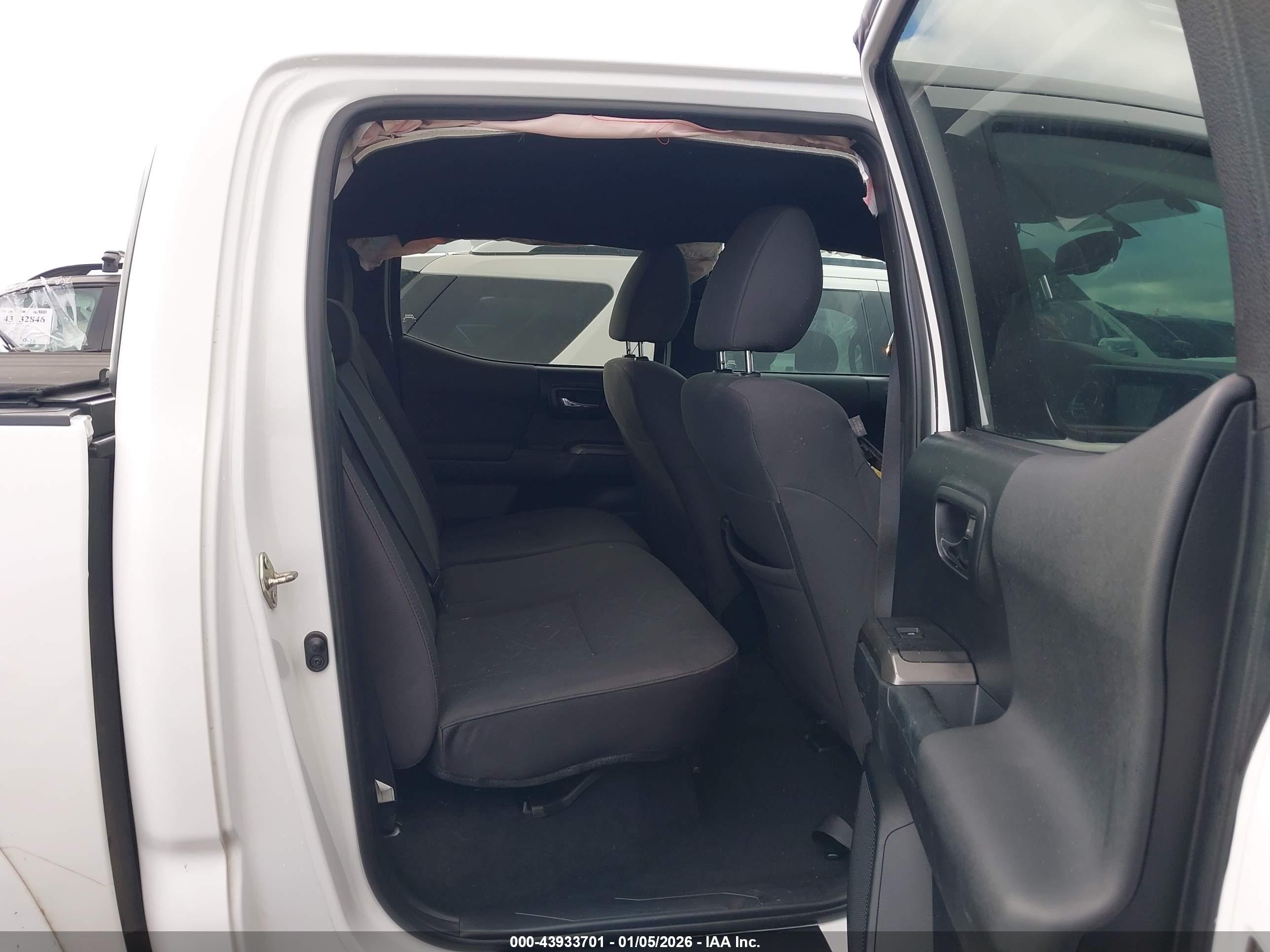 TOYOTA TACOMA image 8