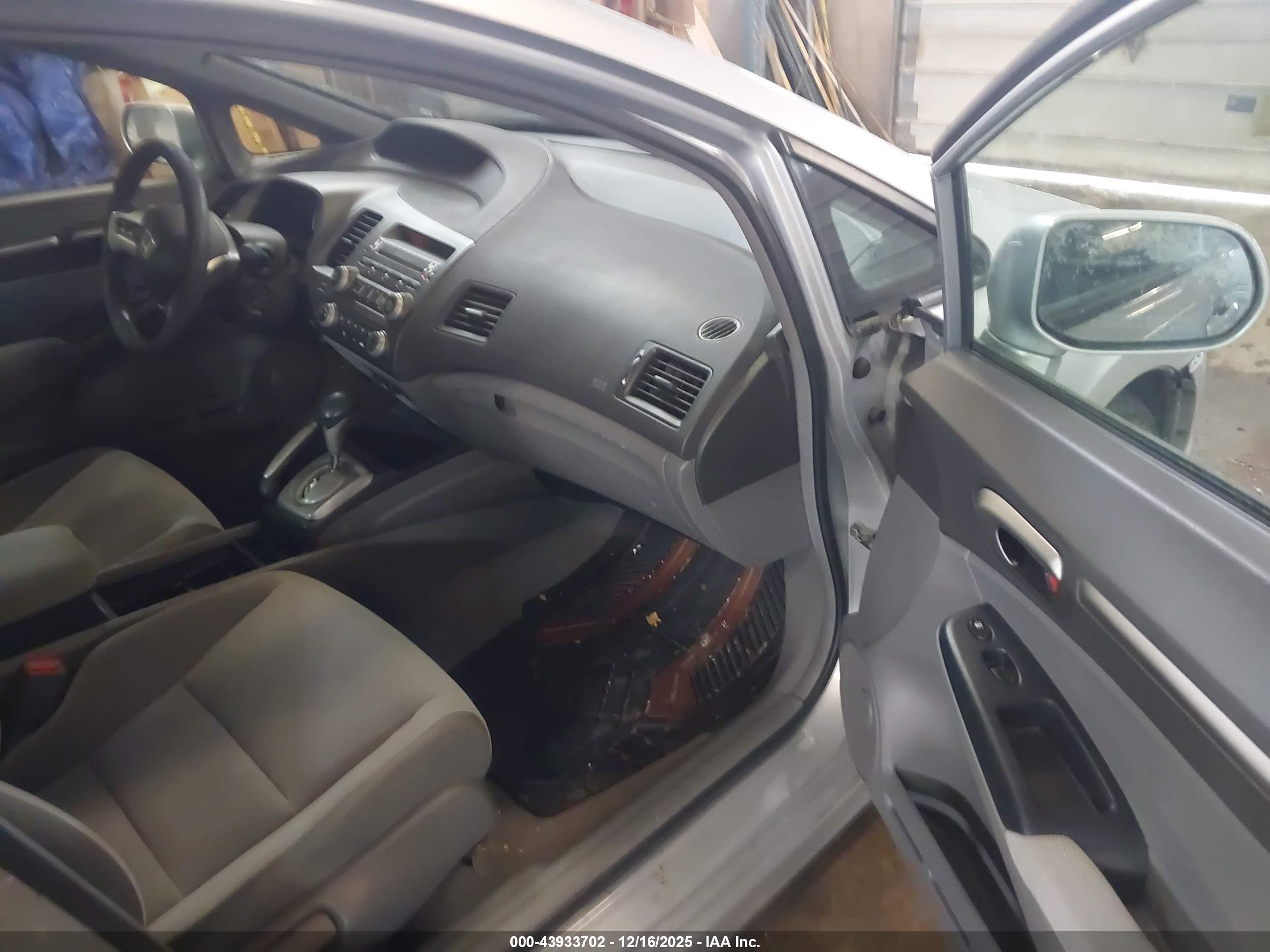 HONDA CIVIC image 5