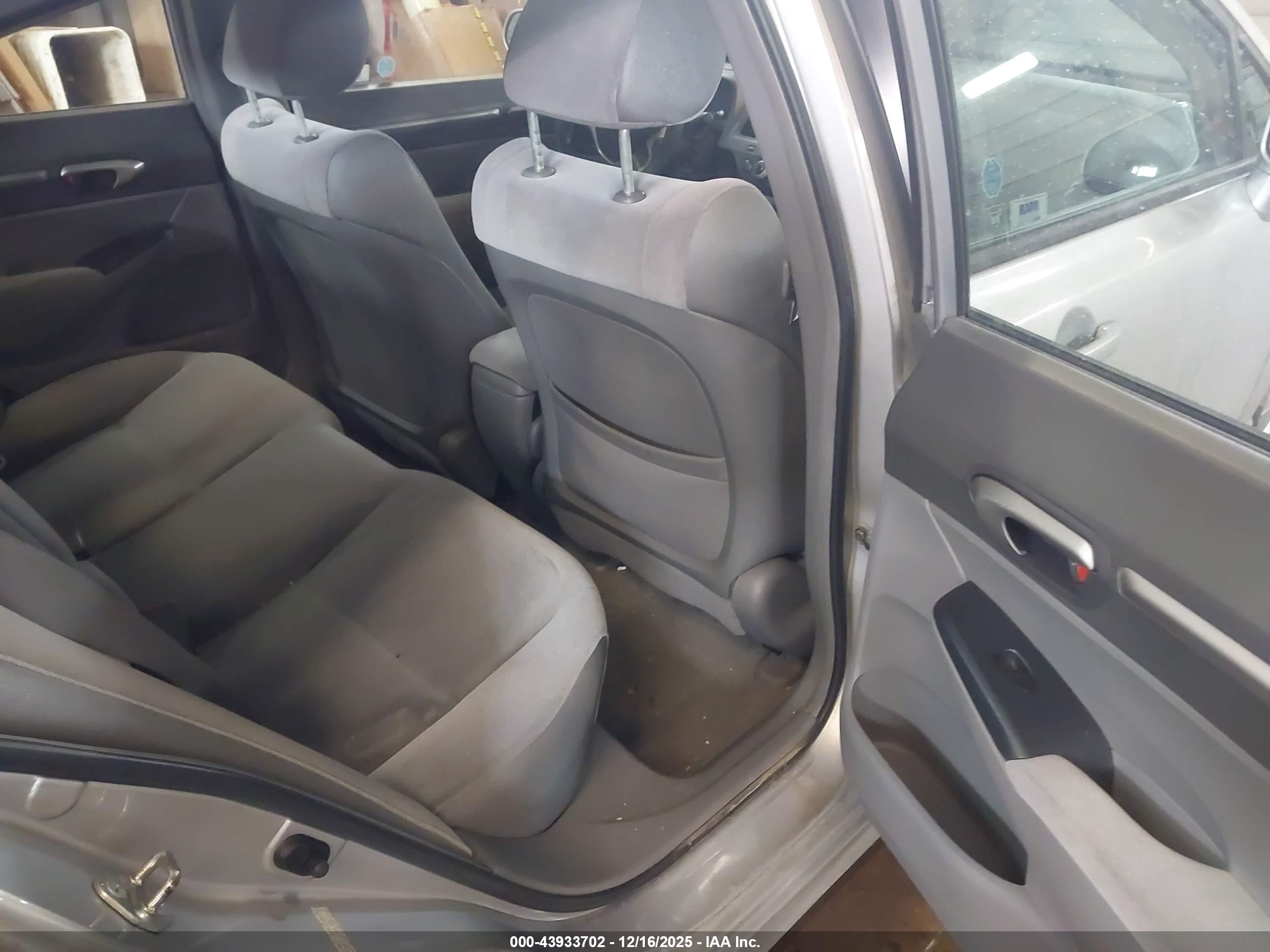 HONDA CIVIC image 8