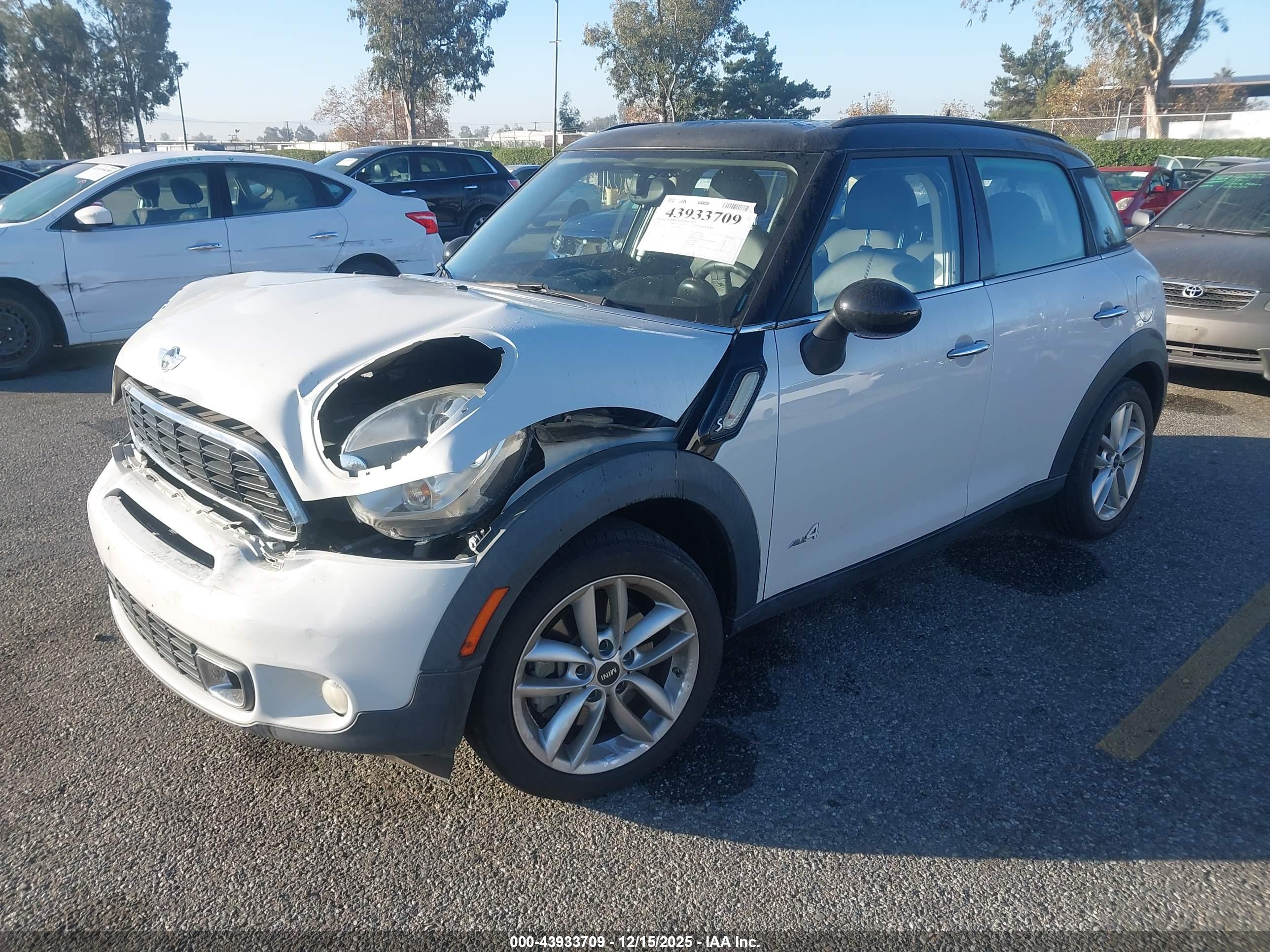 MINI COUNTRYMAN image 2
