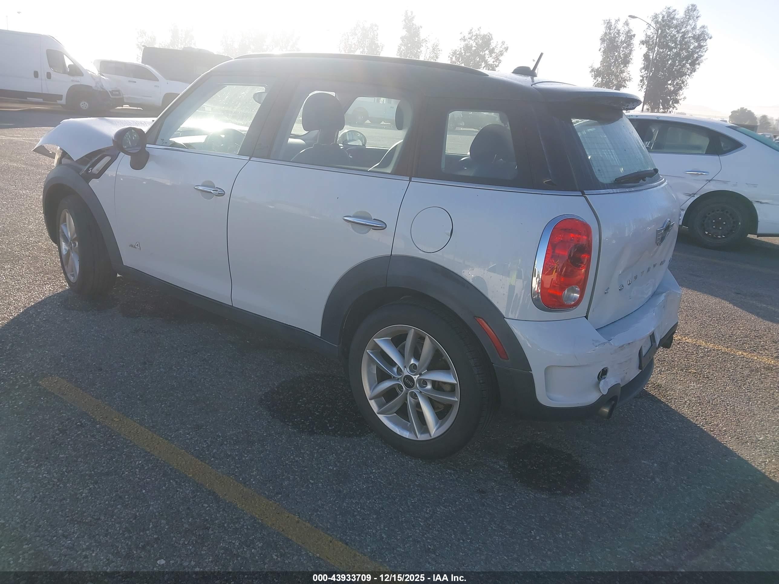 MINI COUNTRYMAN image 3