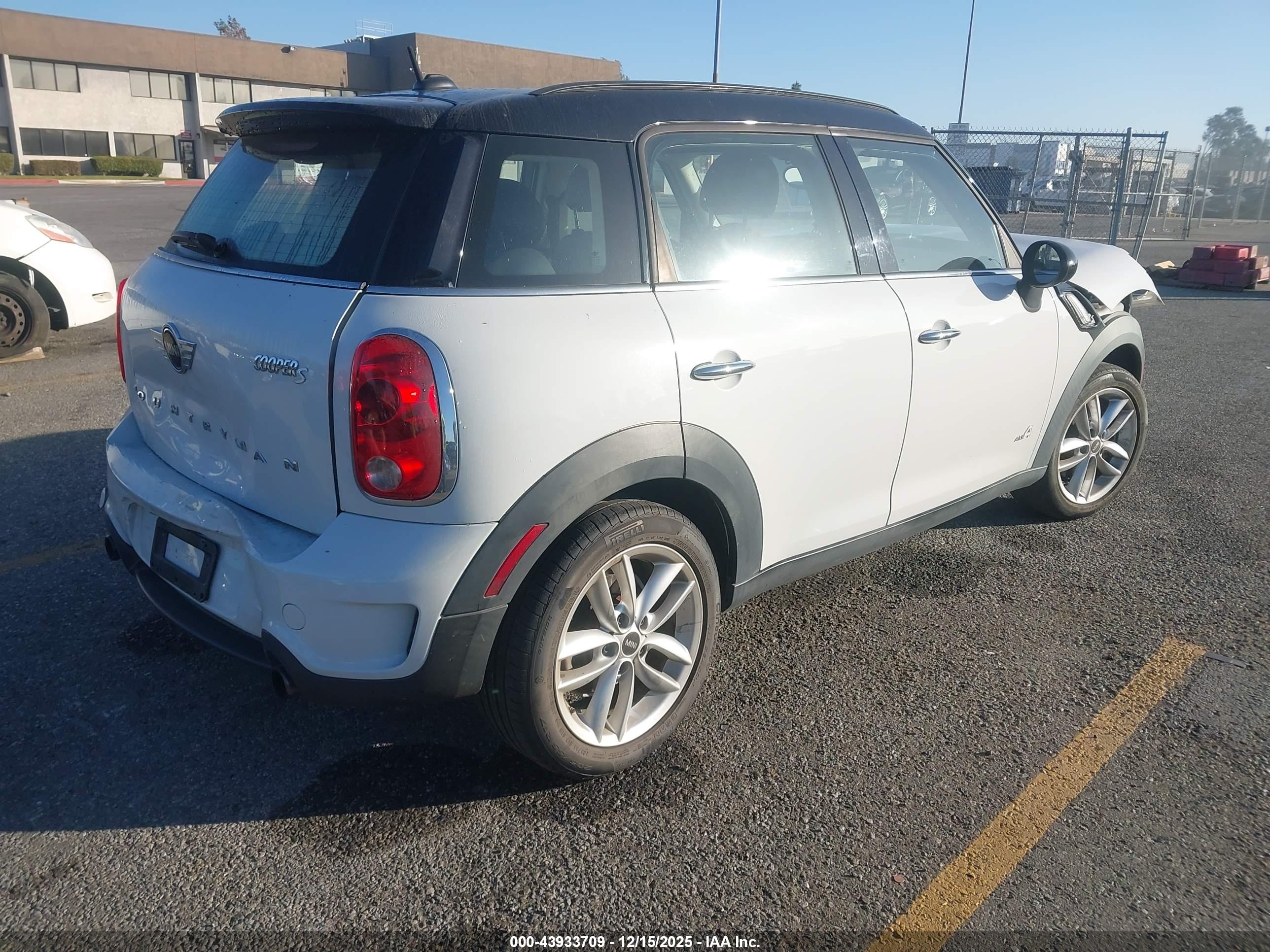 MINI COUNTRYMAN image 4
