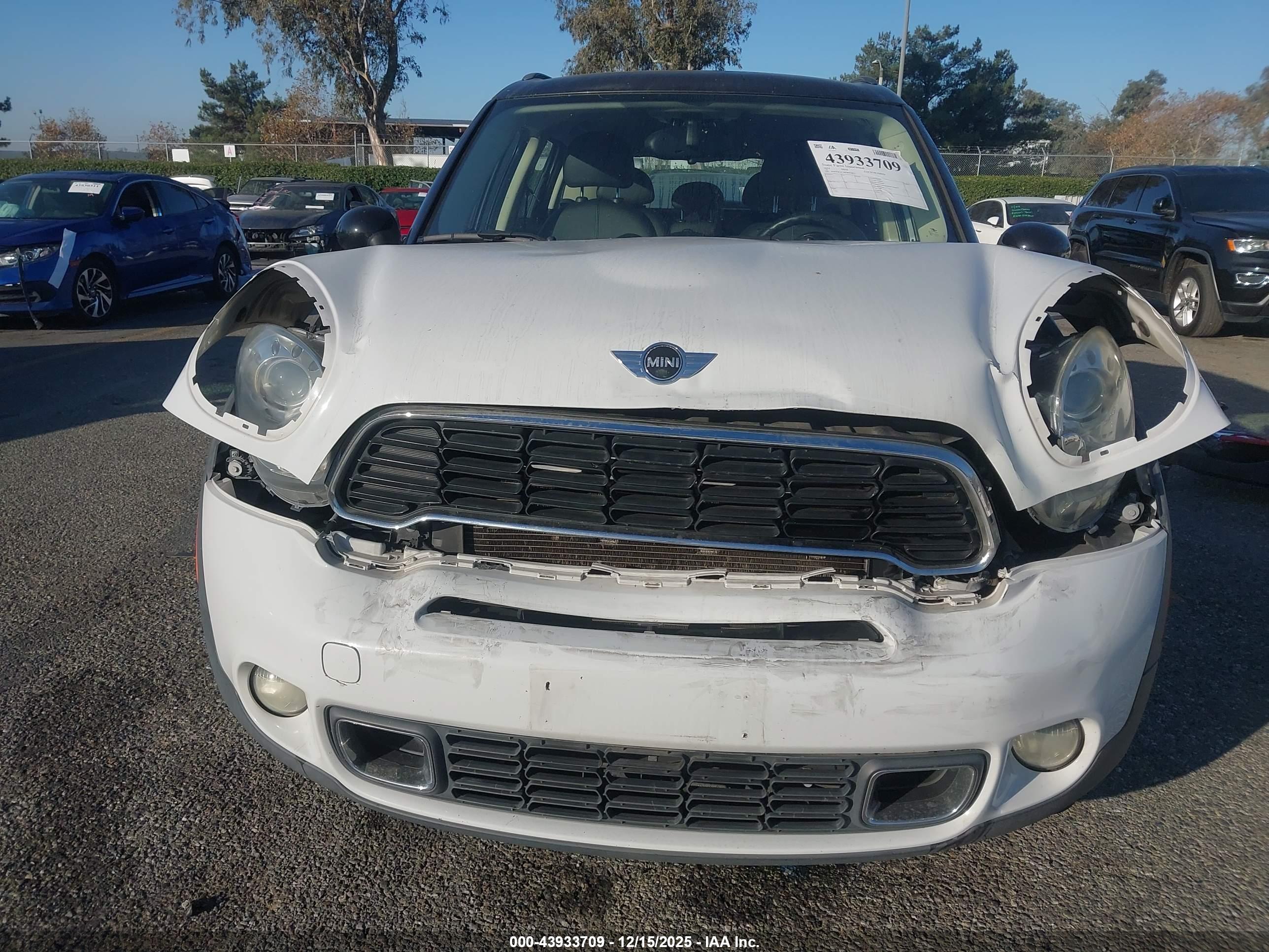 MINI COUNTRYMAN image 6