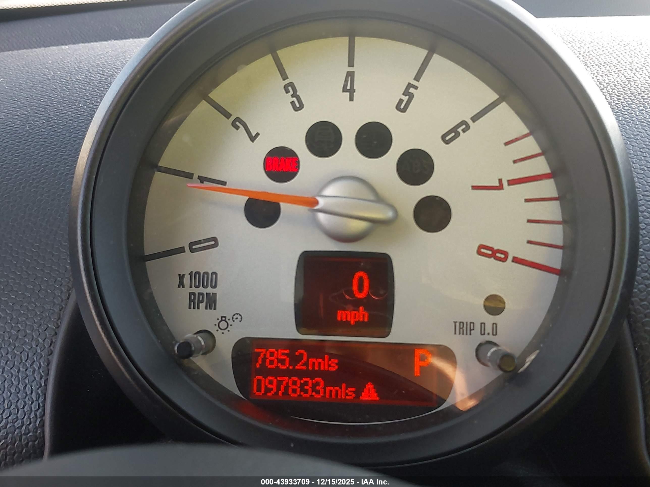 MINI COUNTRYMAN image 7
