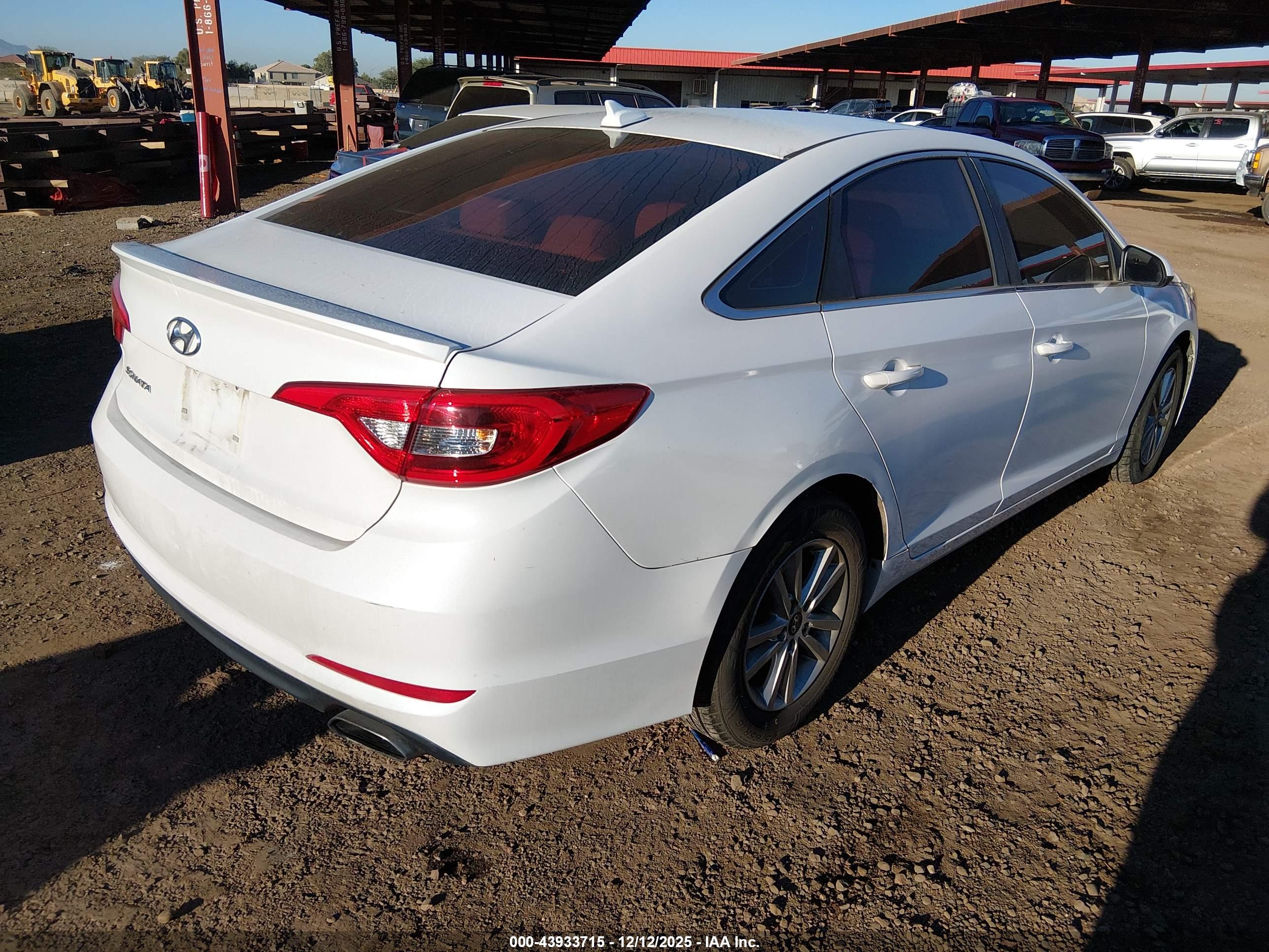 HYUNDAI SONATA image 4