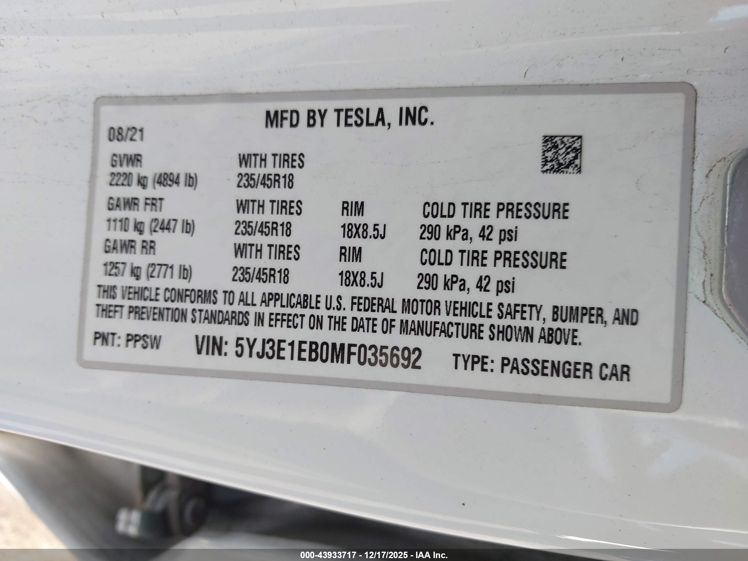 TESLA MODEL image 9