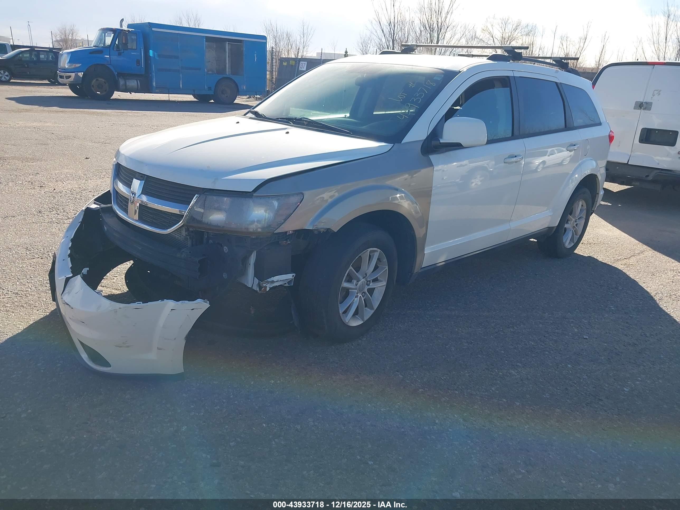 DODGE JOURNEY image 2