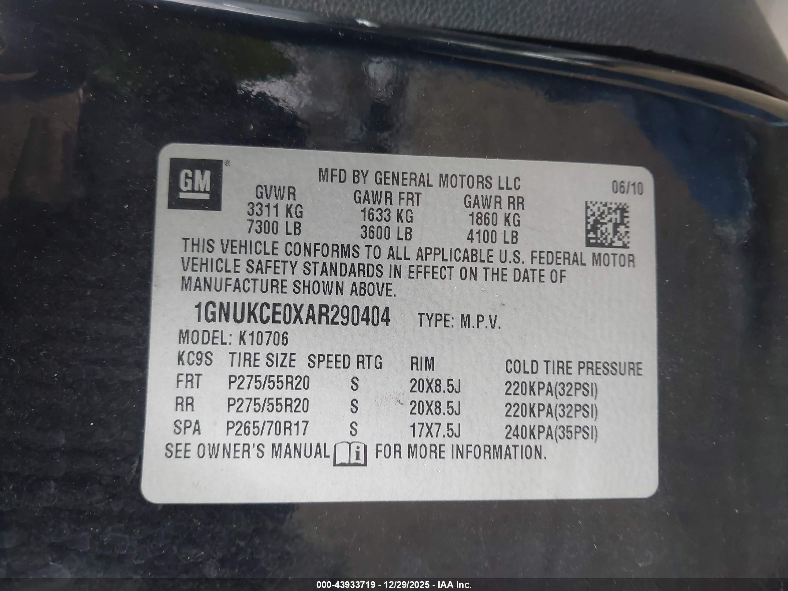 CHEVROLET TAHOE image 9