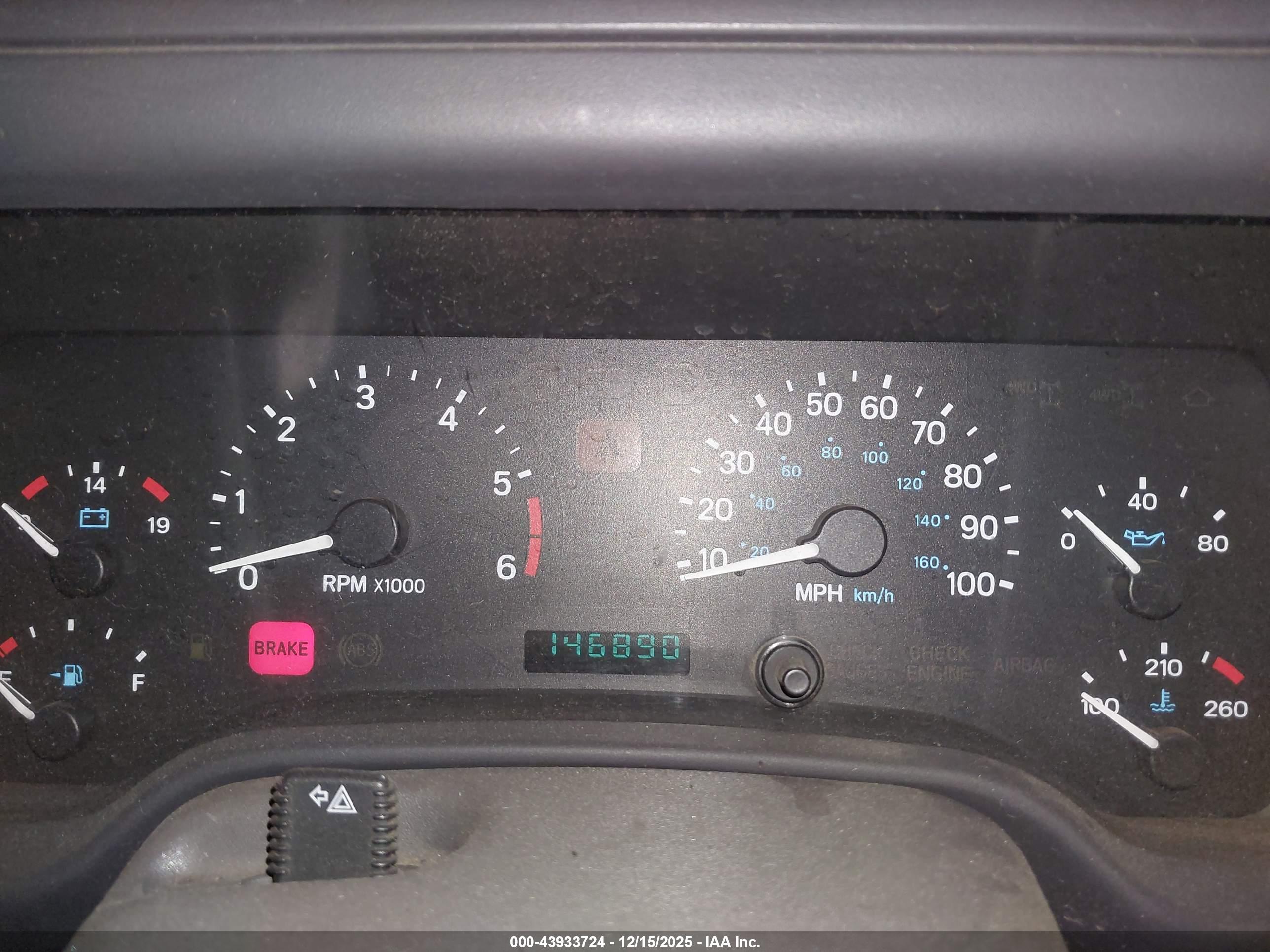 JEEP WRANGLER image 7