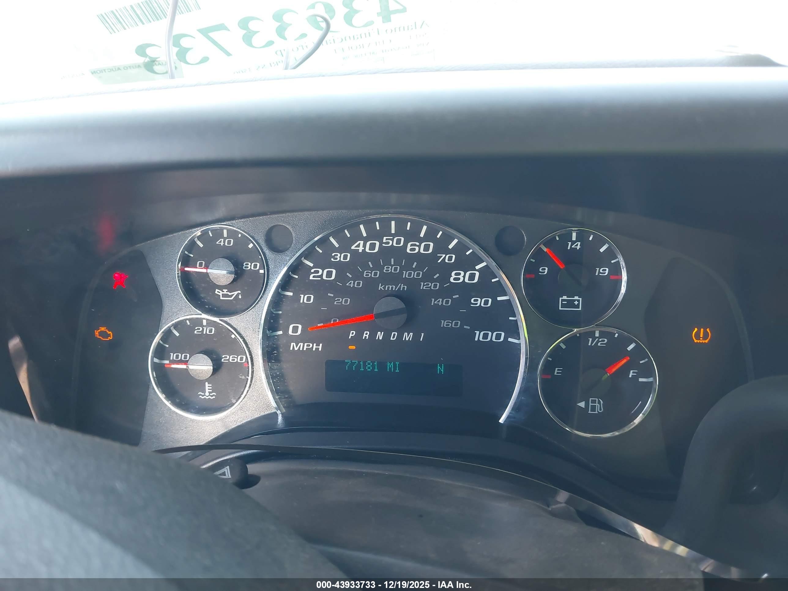CHEVROLET EXPRESS image 7
