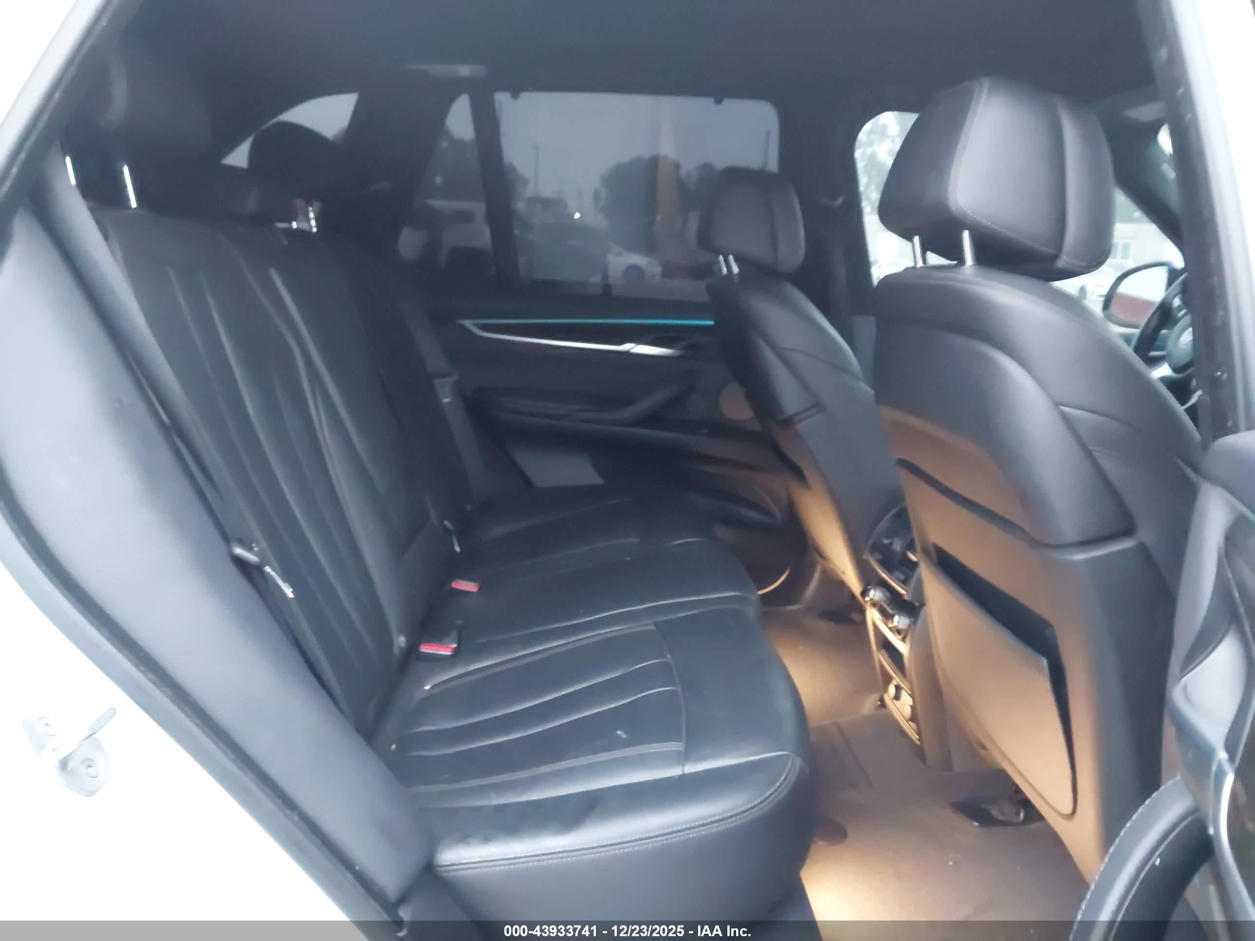 BMW X5 image 8