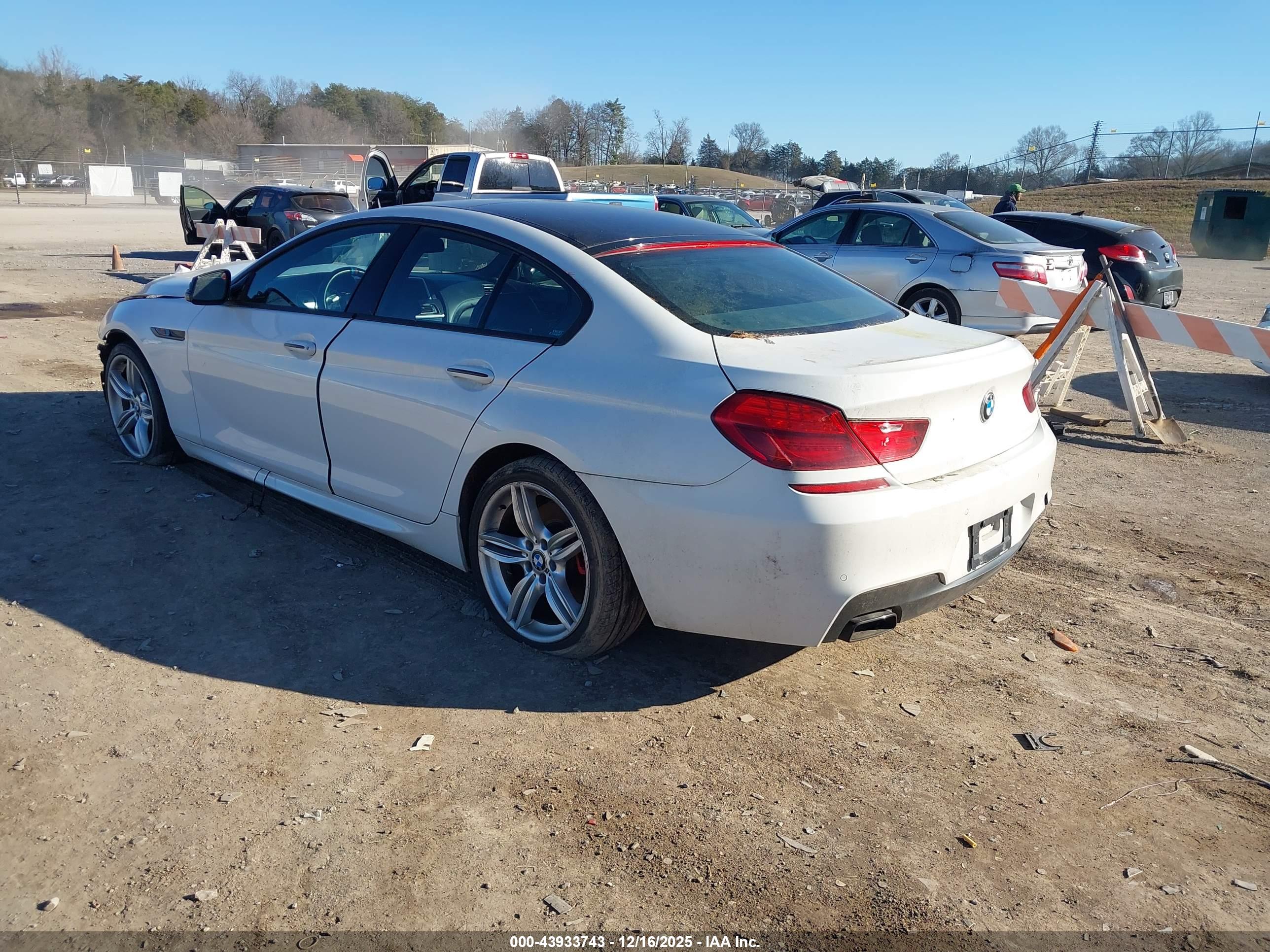 BMW 650I image 3