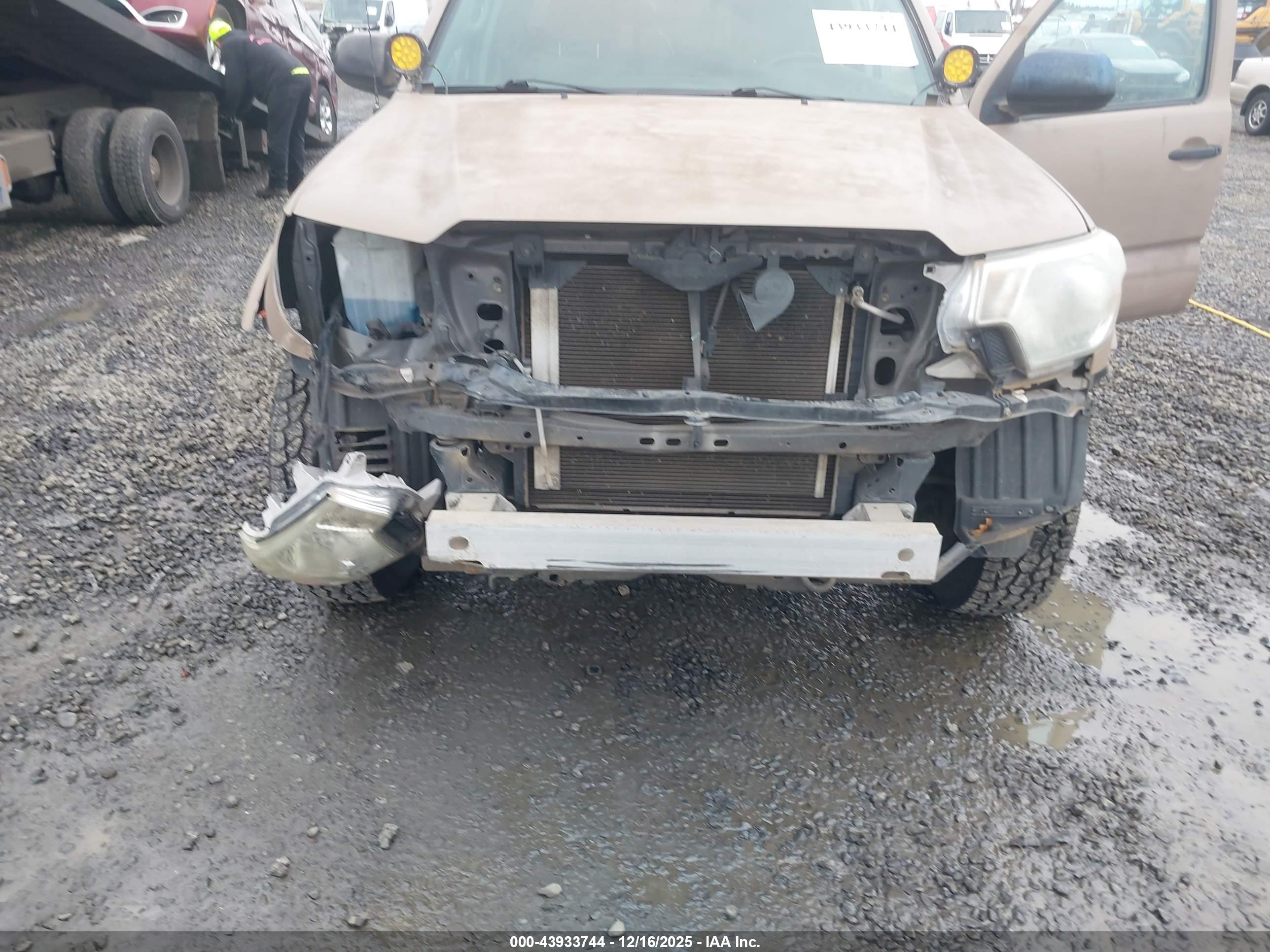 TOYOTA TACOMA image 6