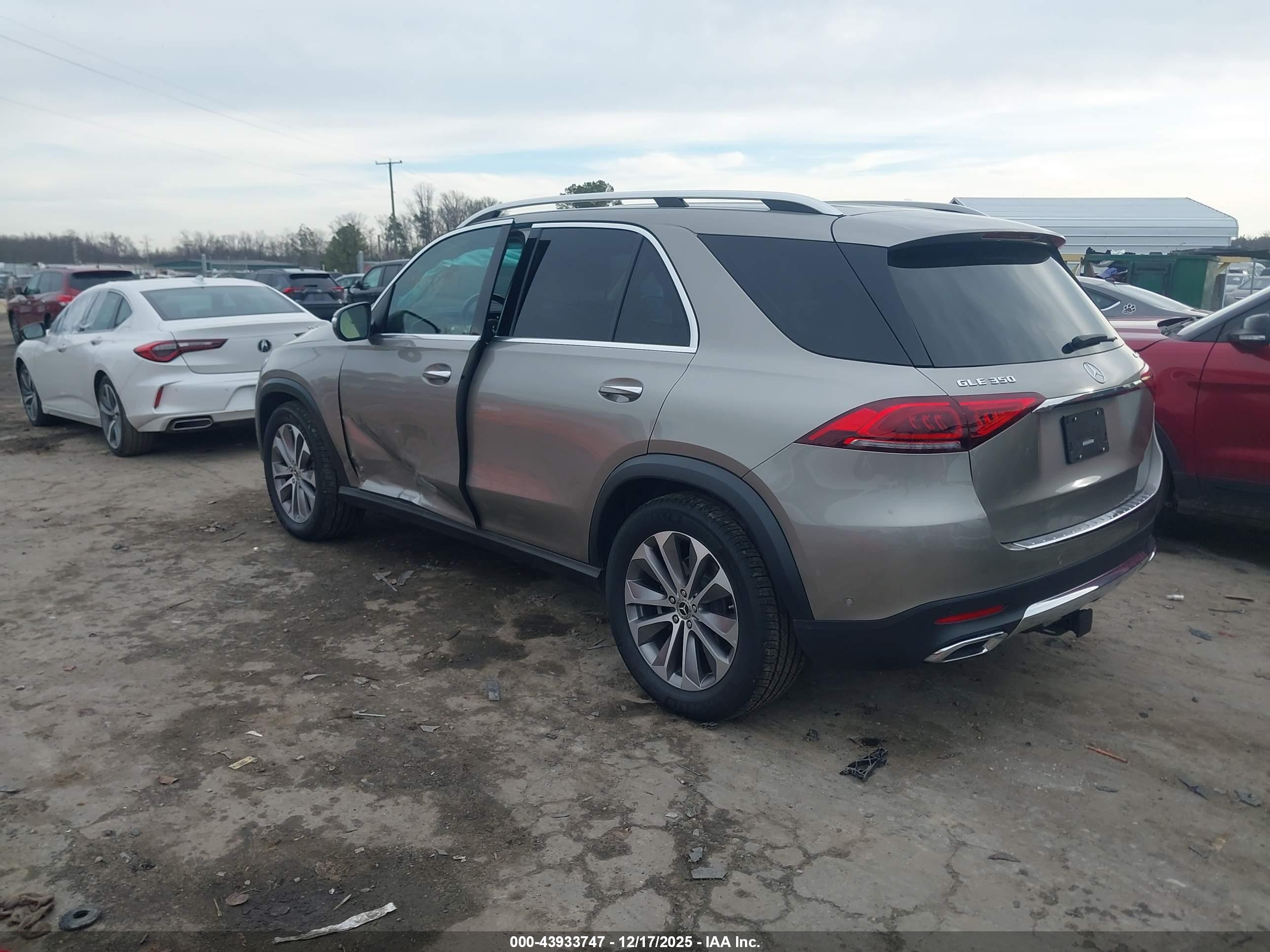 MERCEDES-BENZ GLE image 3