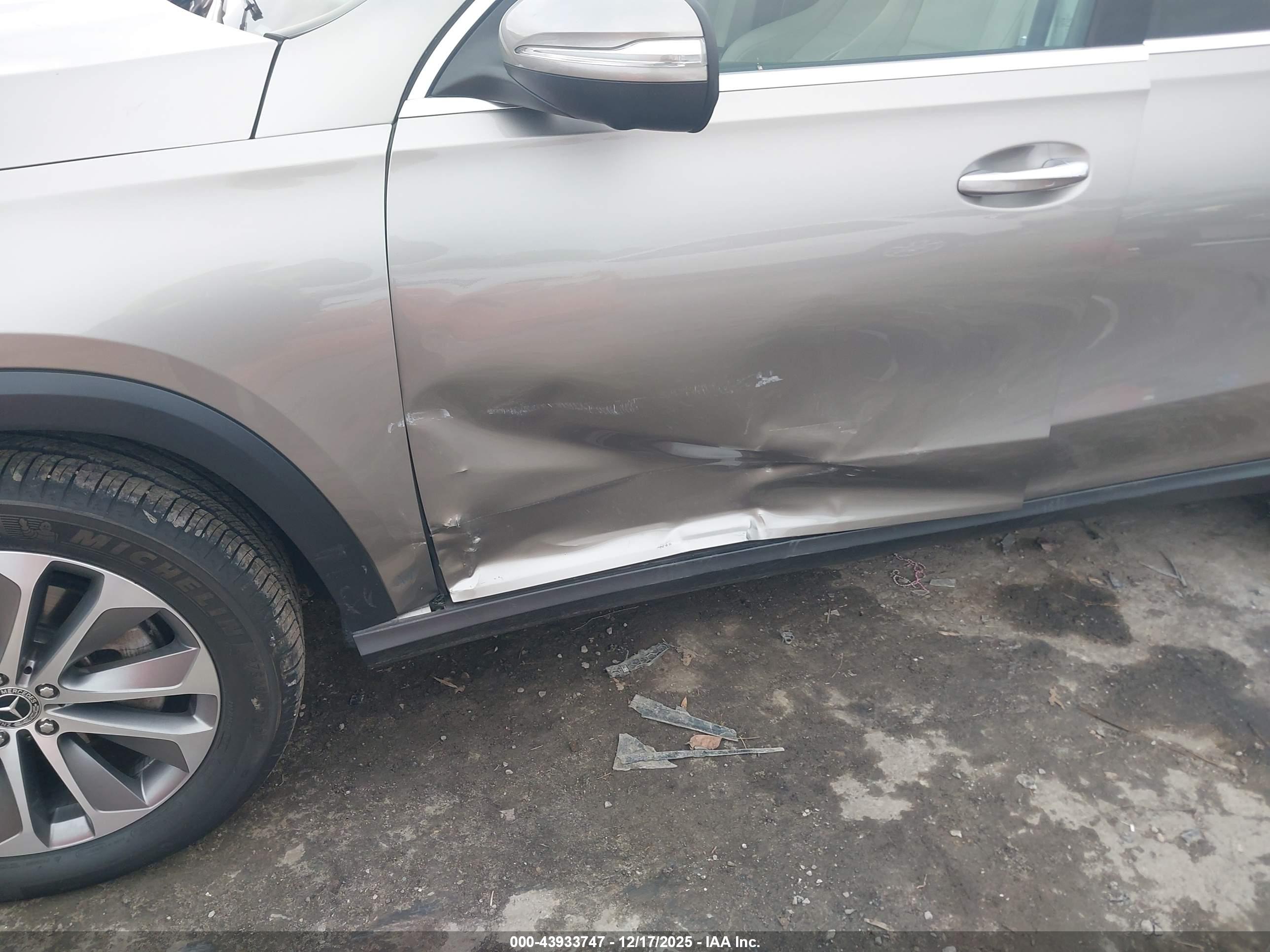 MERCEDES-BENZ GLE image 6