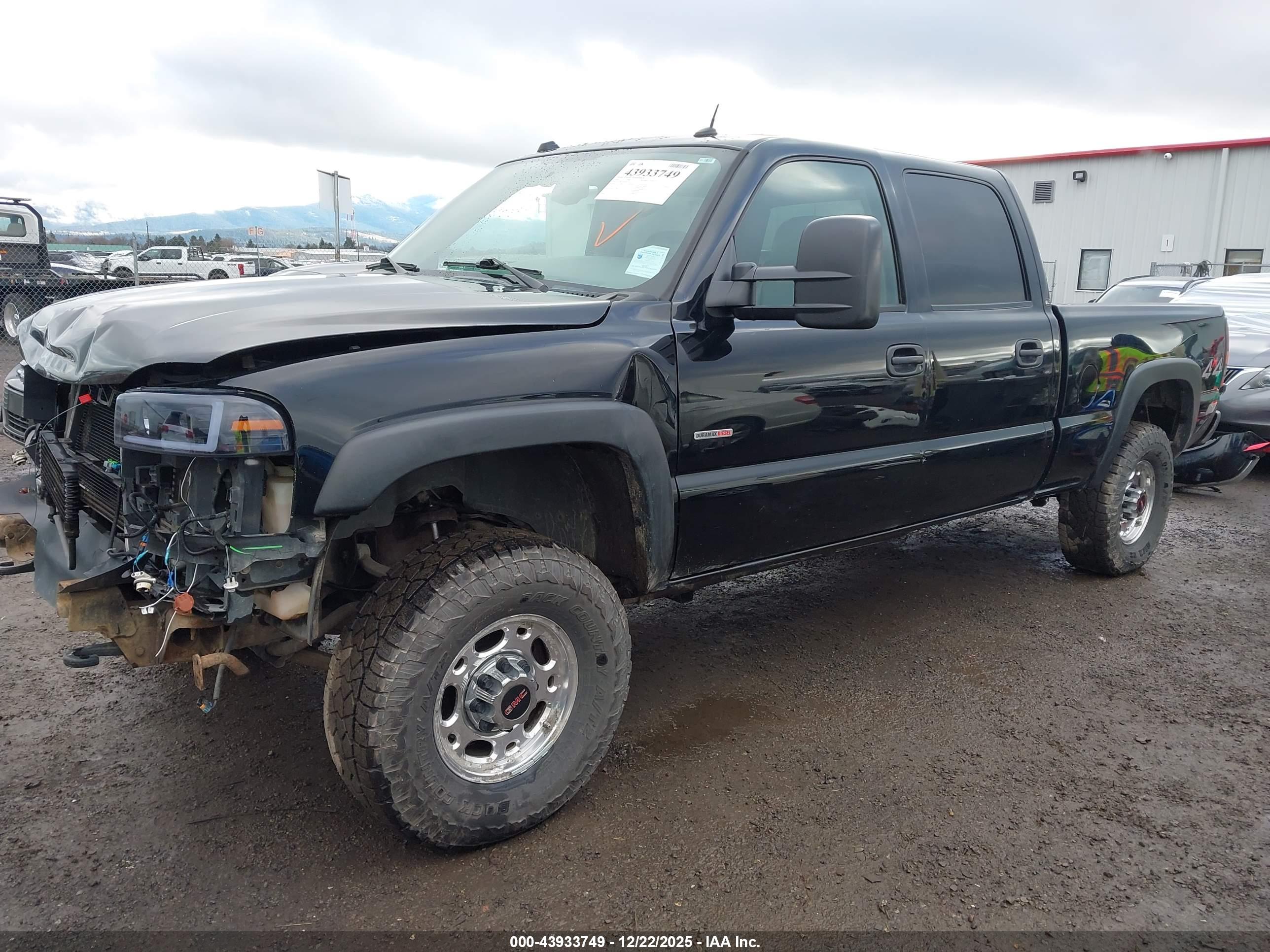 GMC SIERRA image 2