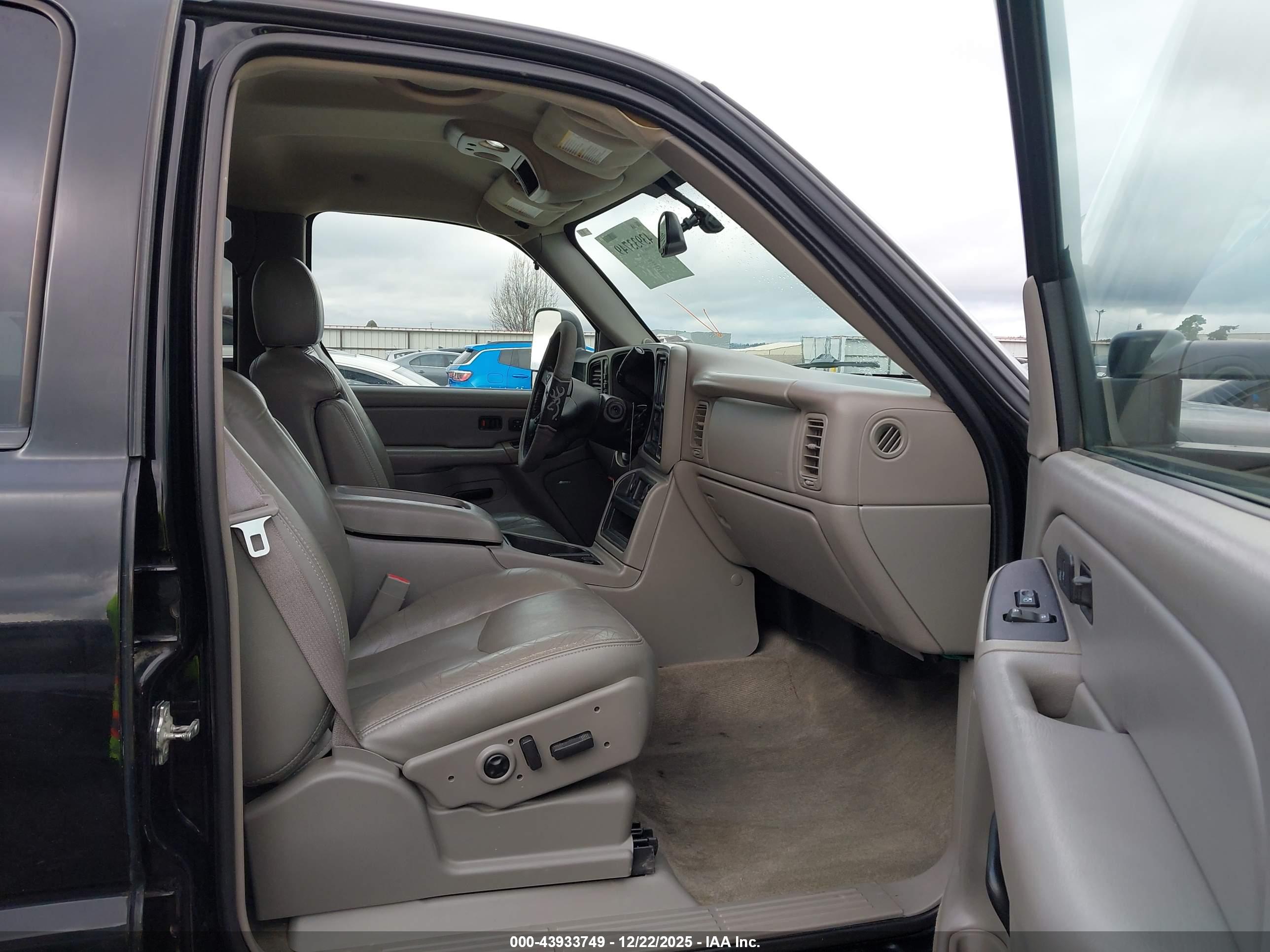 GMC SIERRA image 5
