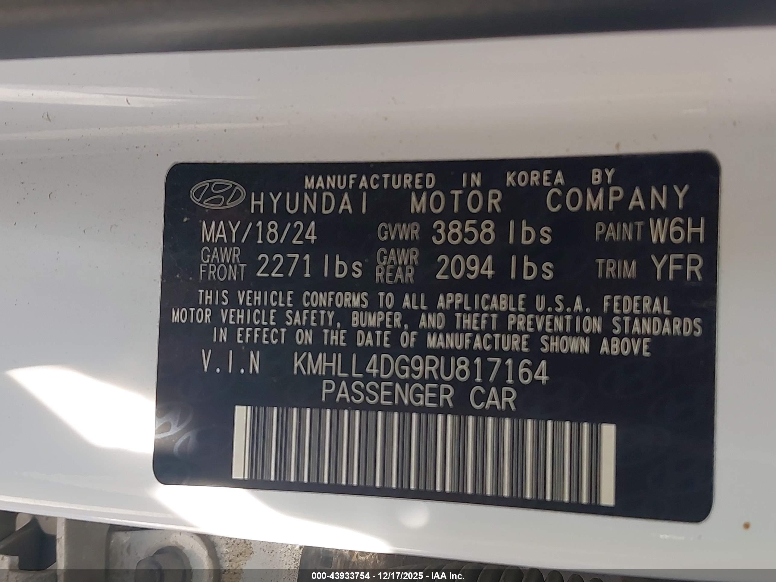 HYUNDAI ELANTRA image 9