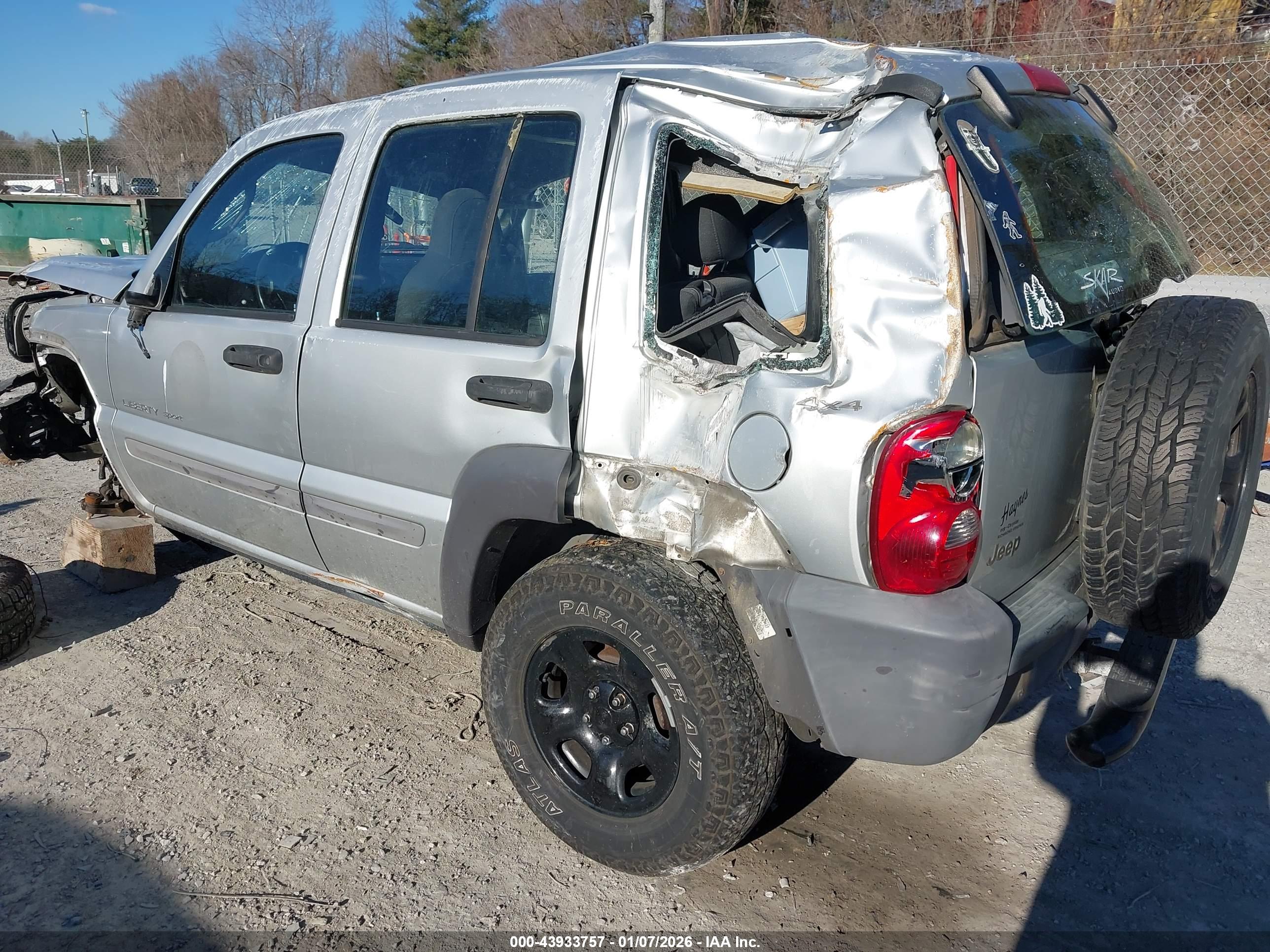 JEEP LIBERTY image 3