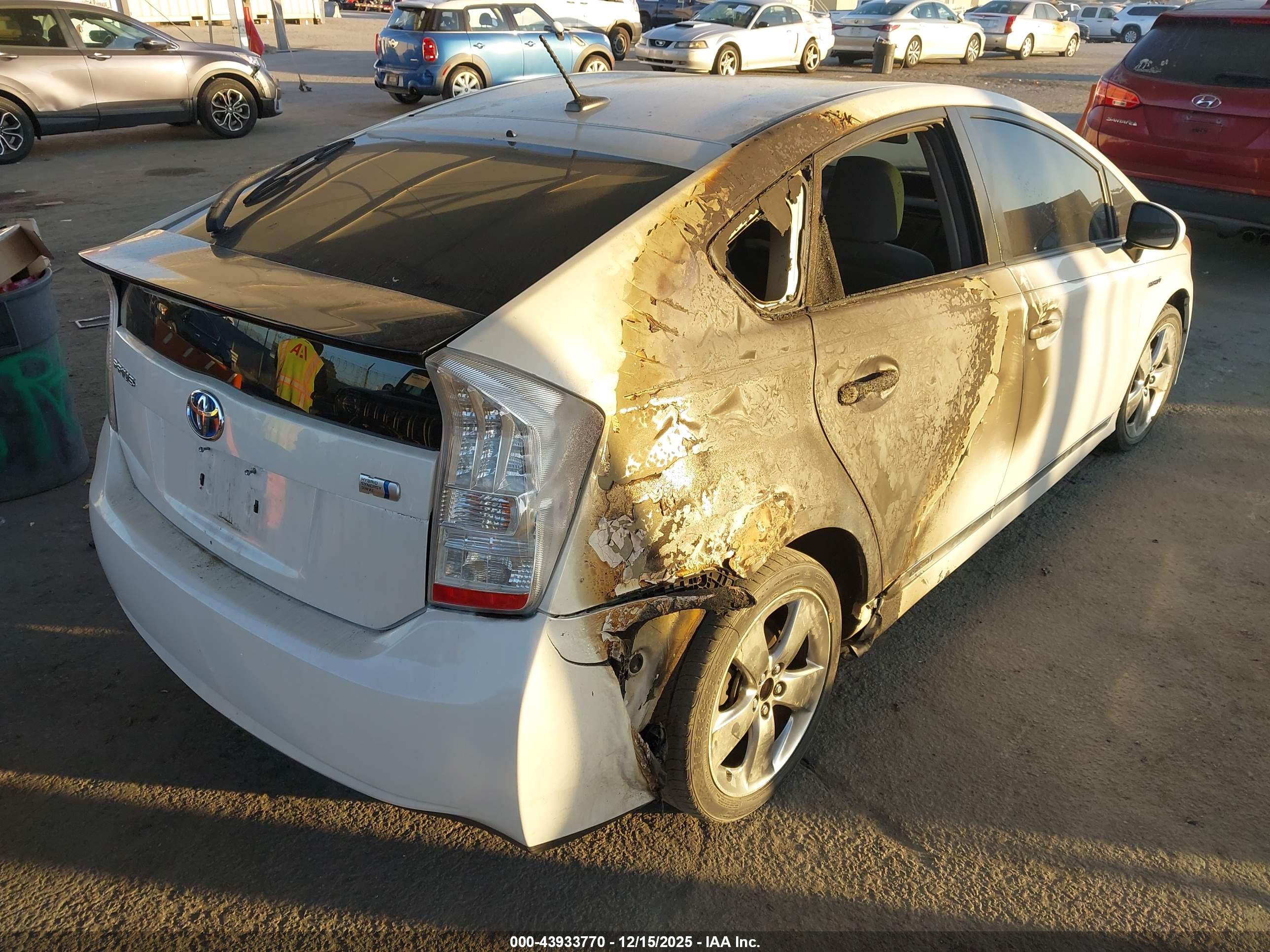 TOYOTA PRIUS image 4
