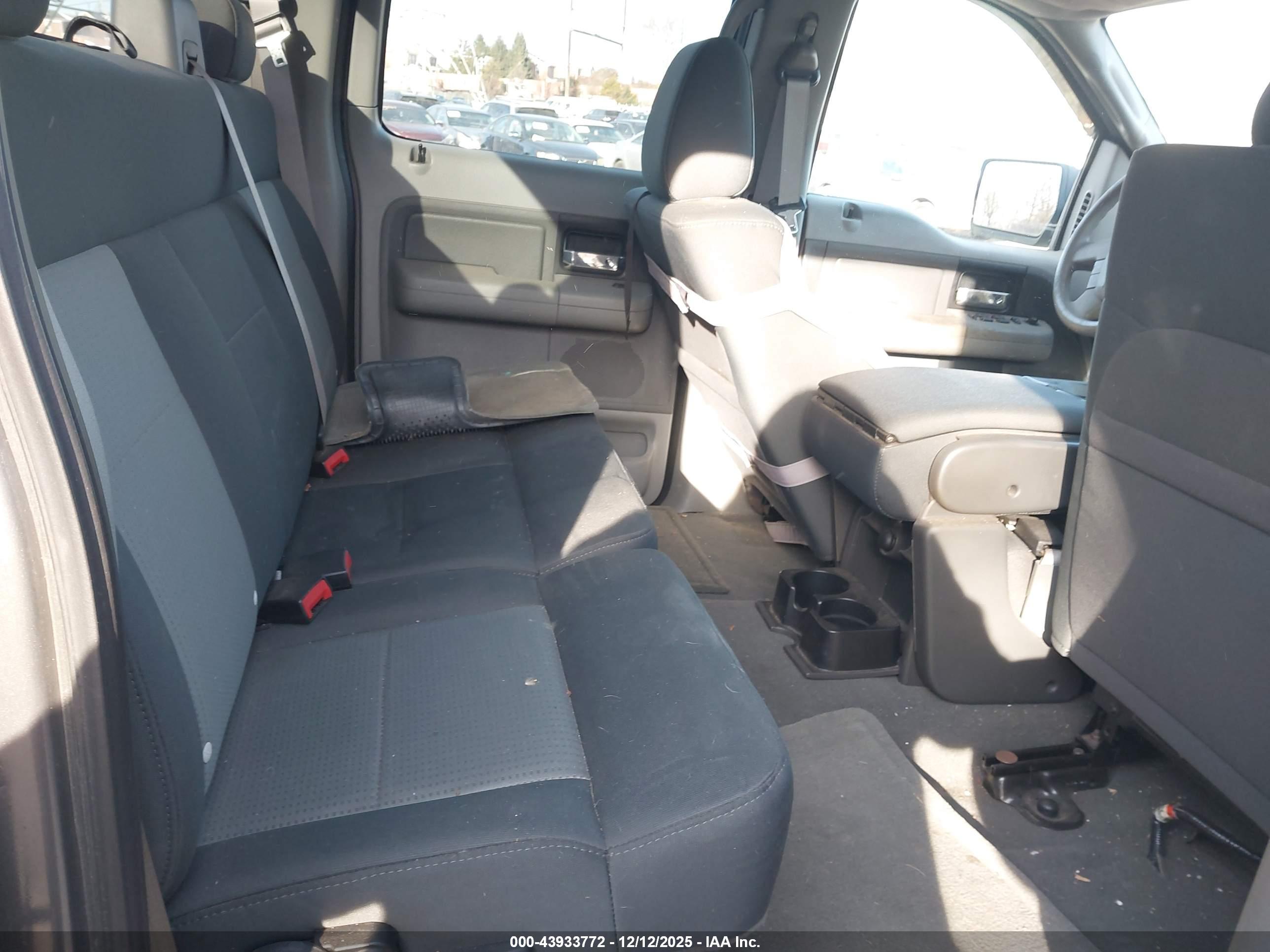 FORD F-150 image 8