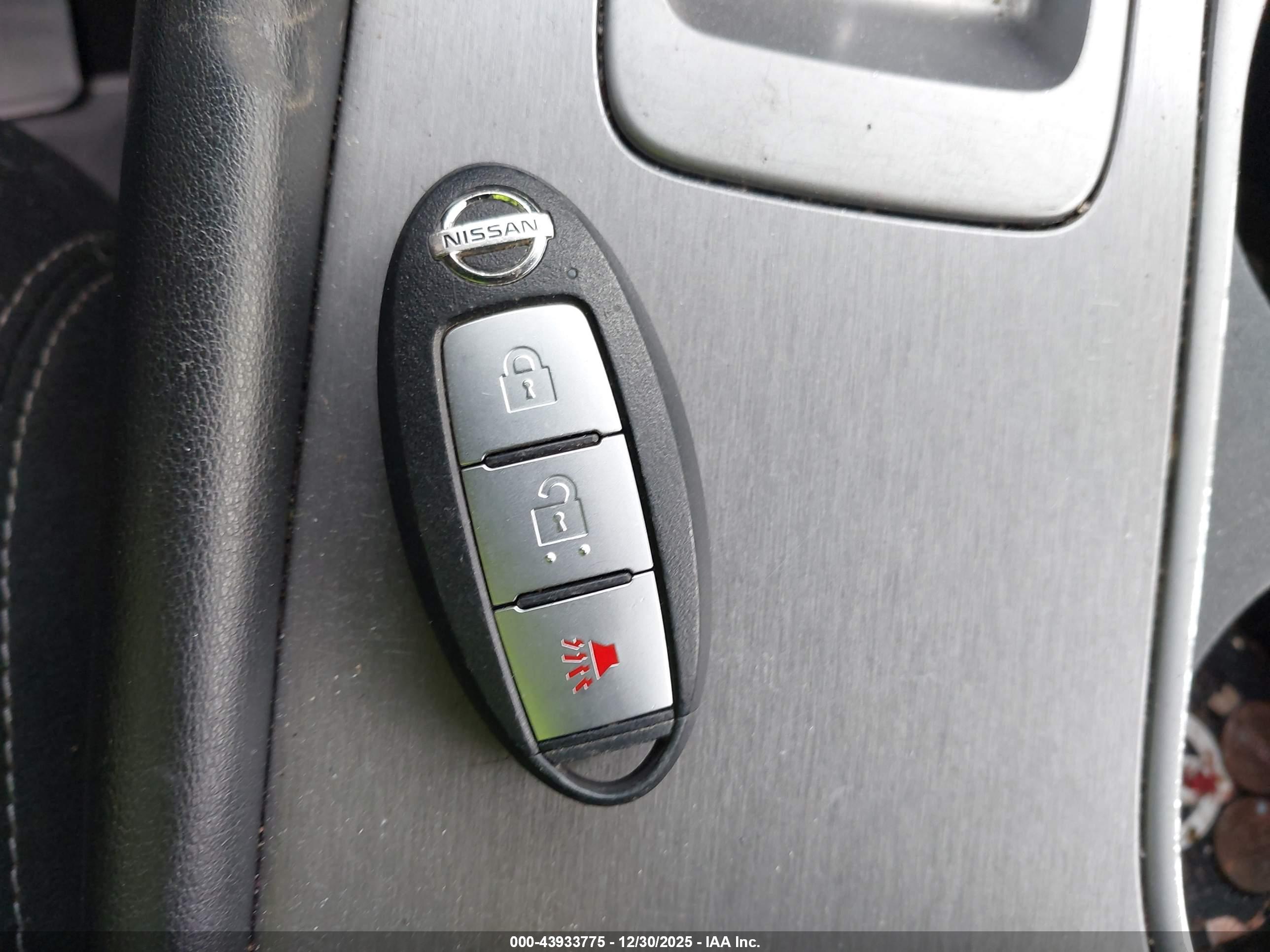 NISSAN MURANO image 11