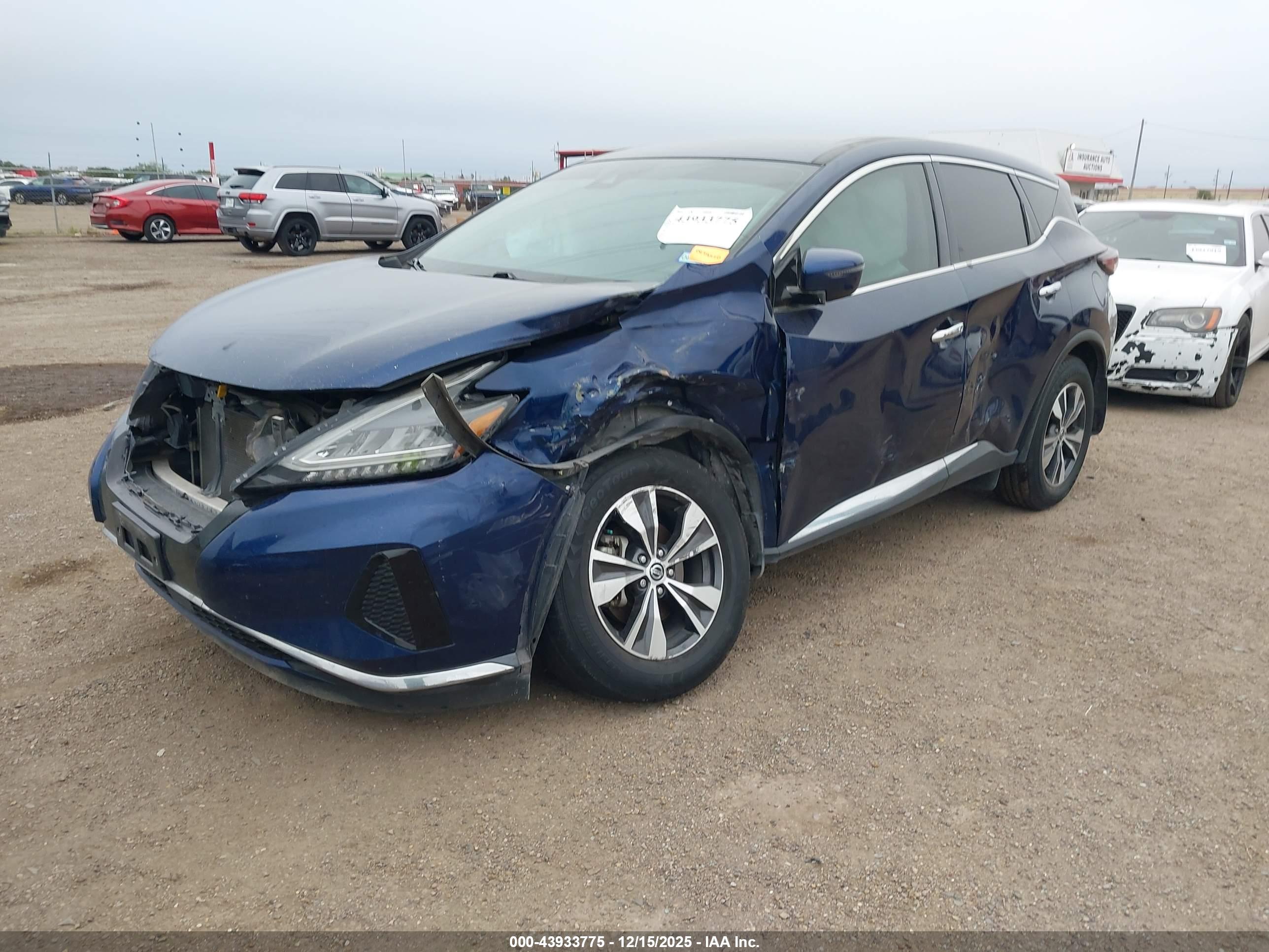 NISSAN MURANO image 2