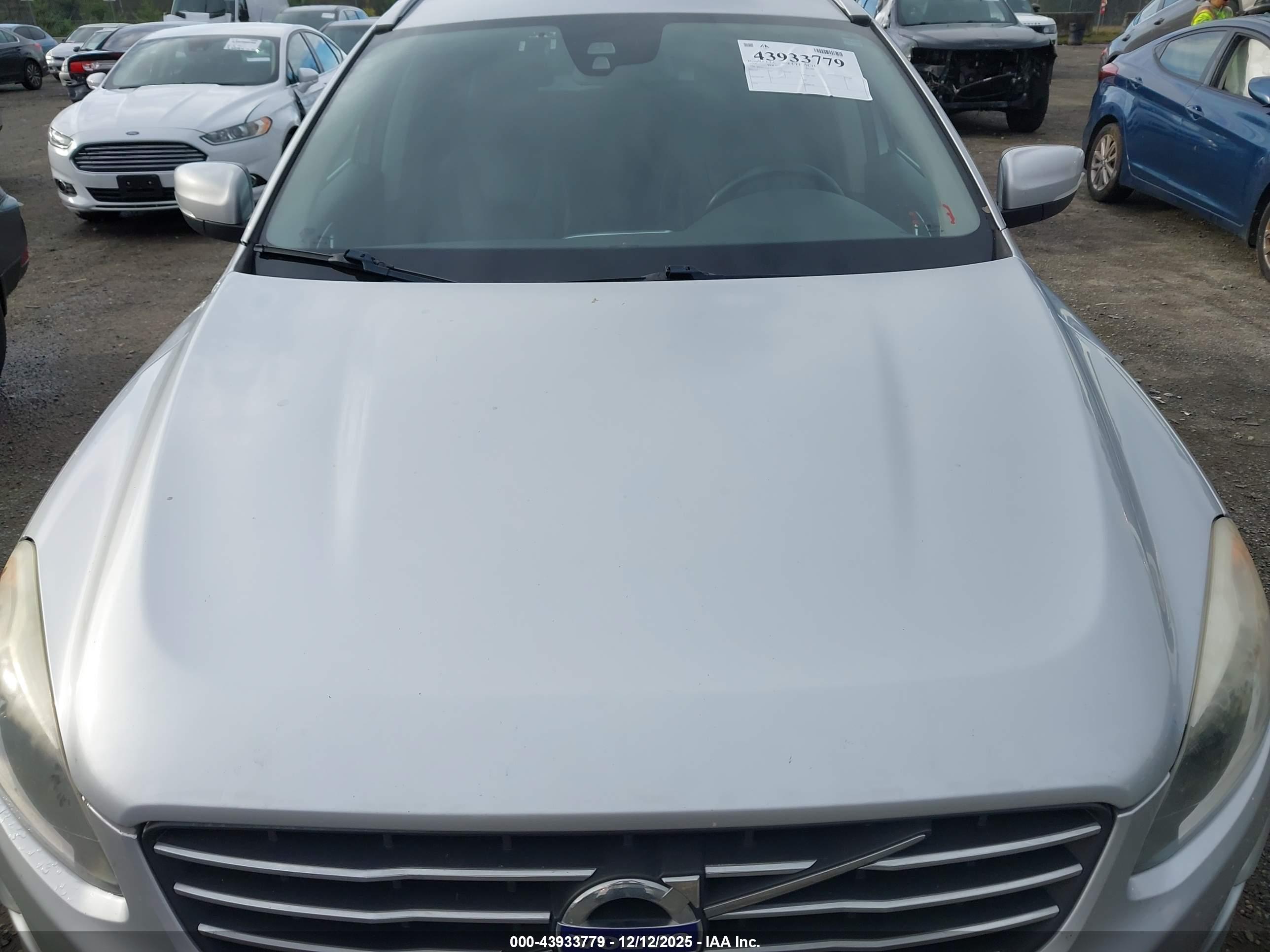 VOLVO XC60 image 10
