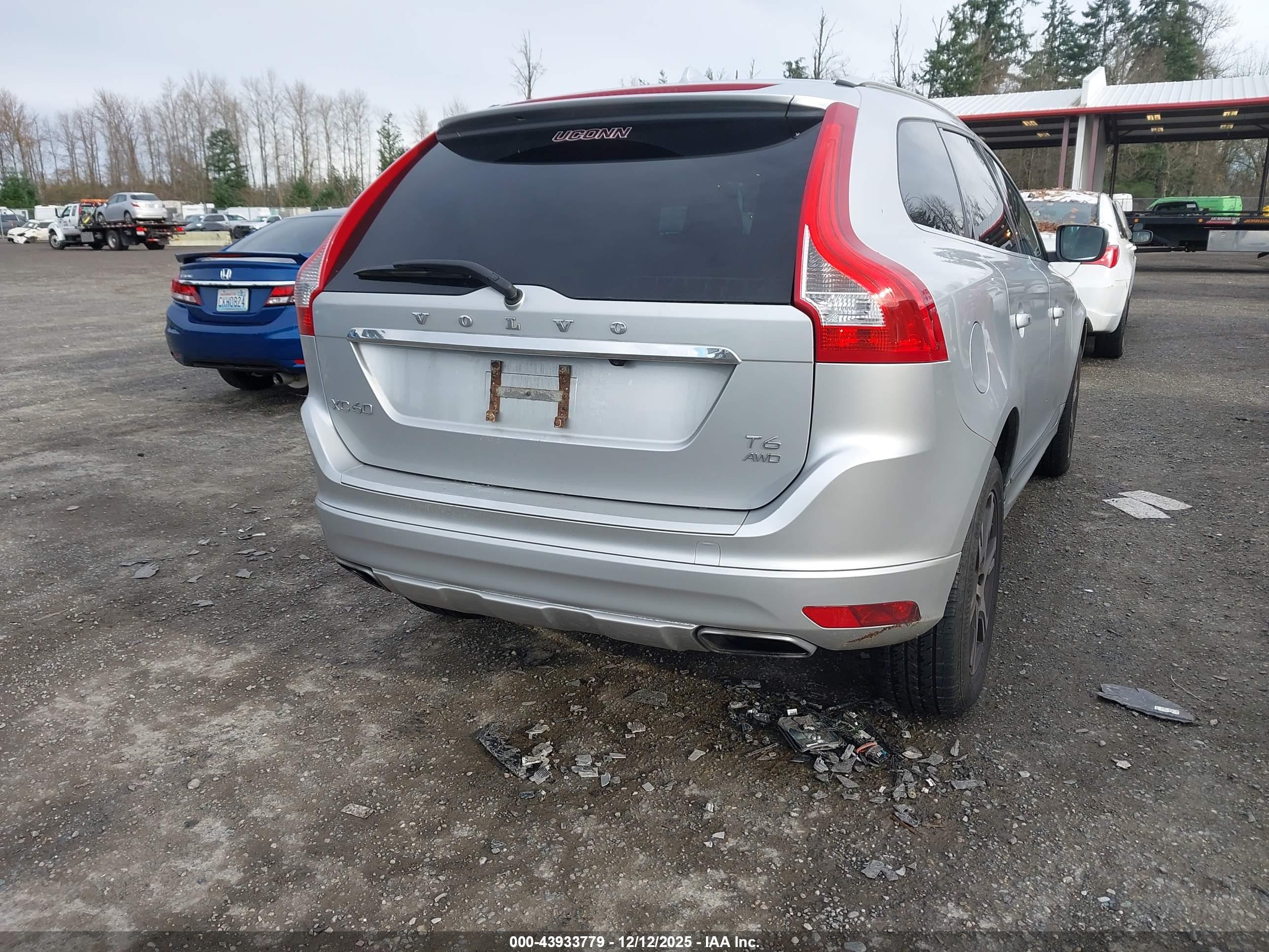 VOLVO XC60 image 4
