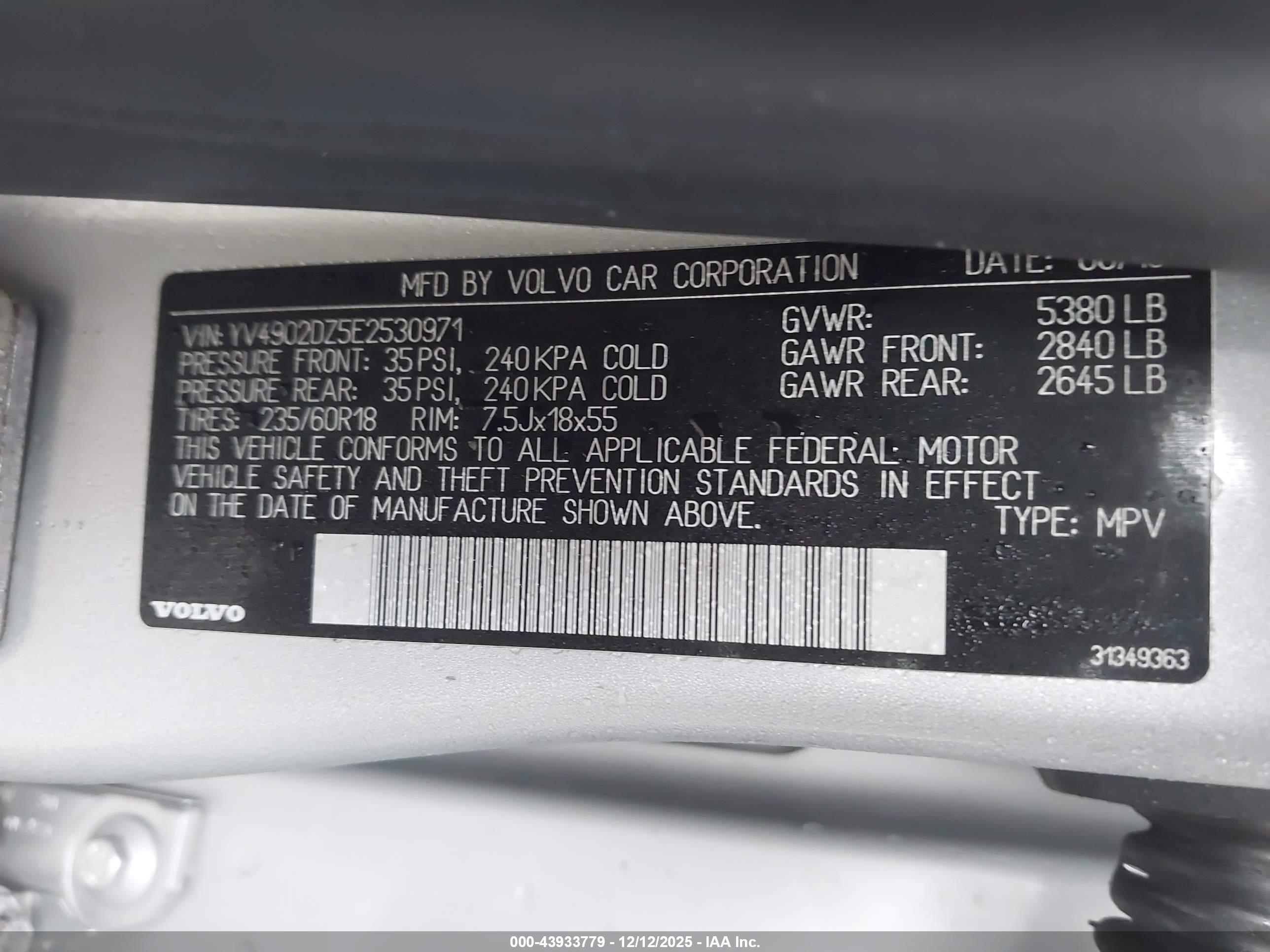VOLVO XC60 image 9