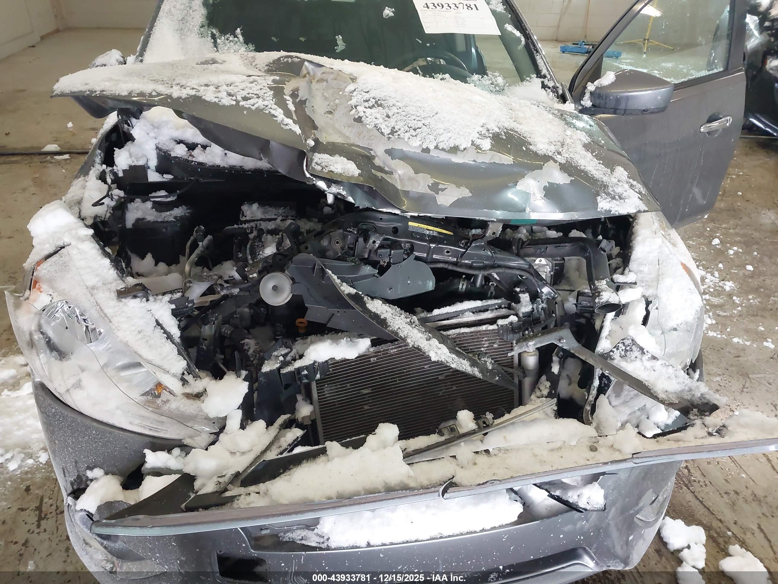 NISSAN VERSA image 6