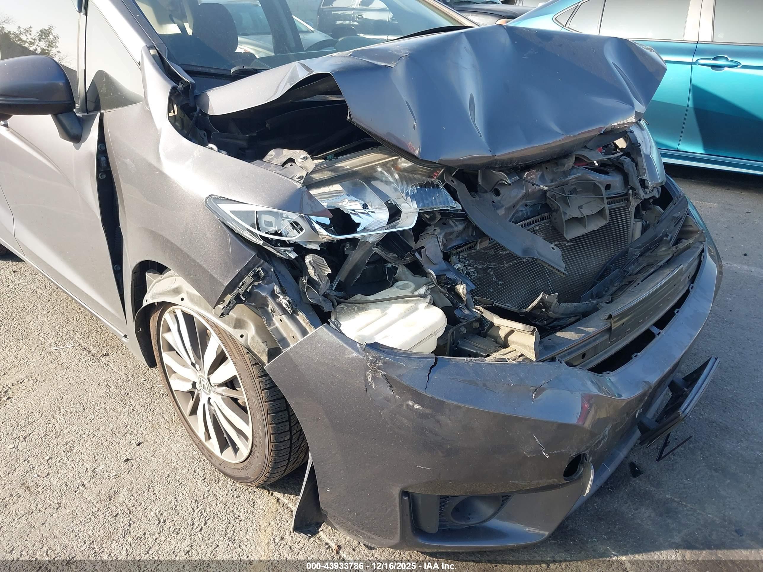 HONDA FIT image 6